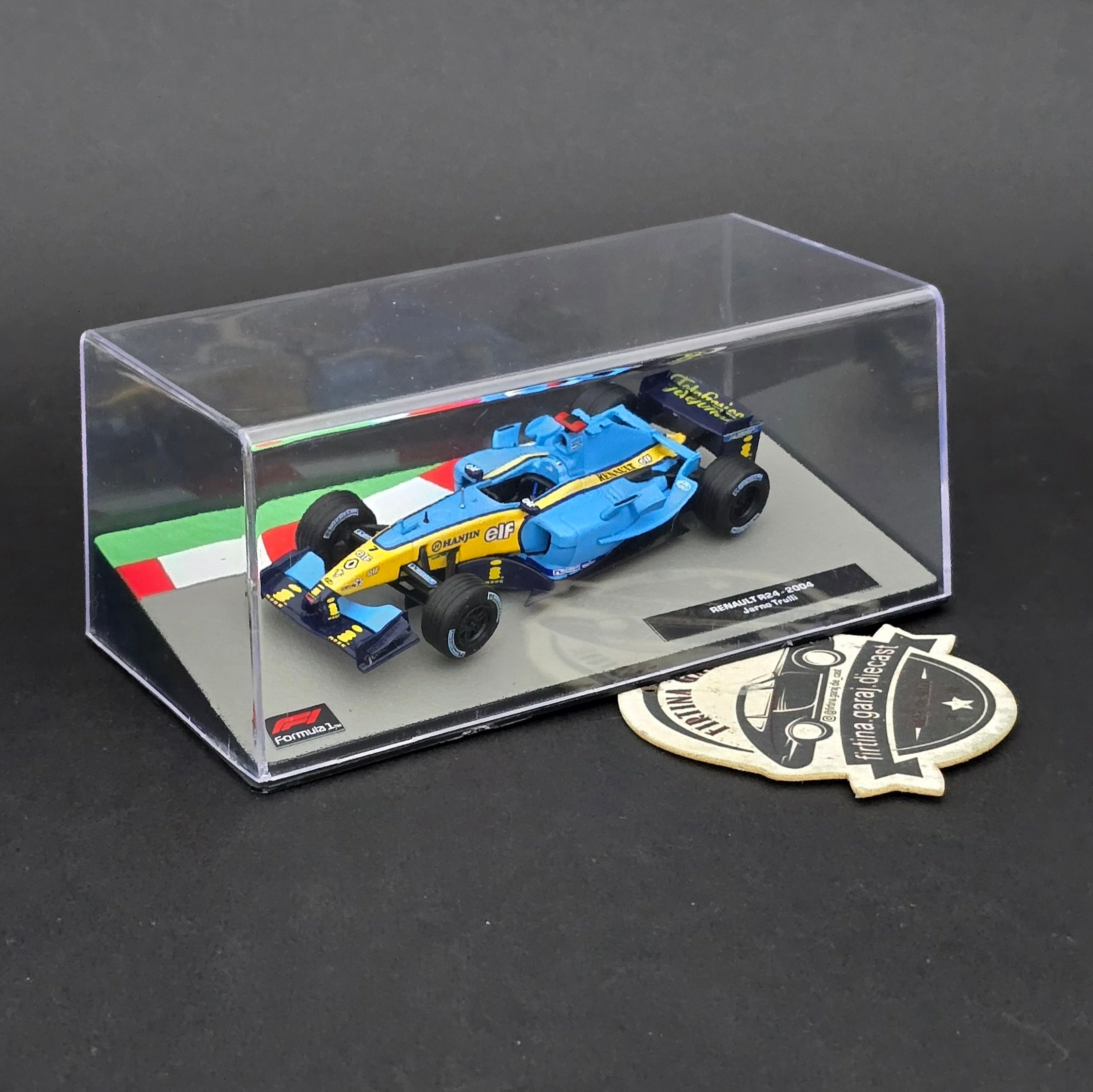 1:43 Renault R24