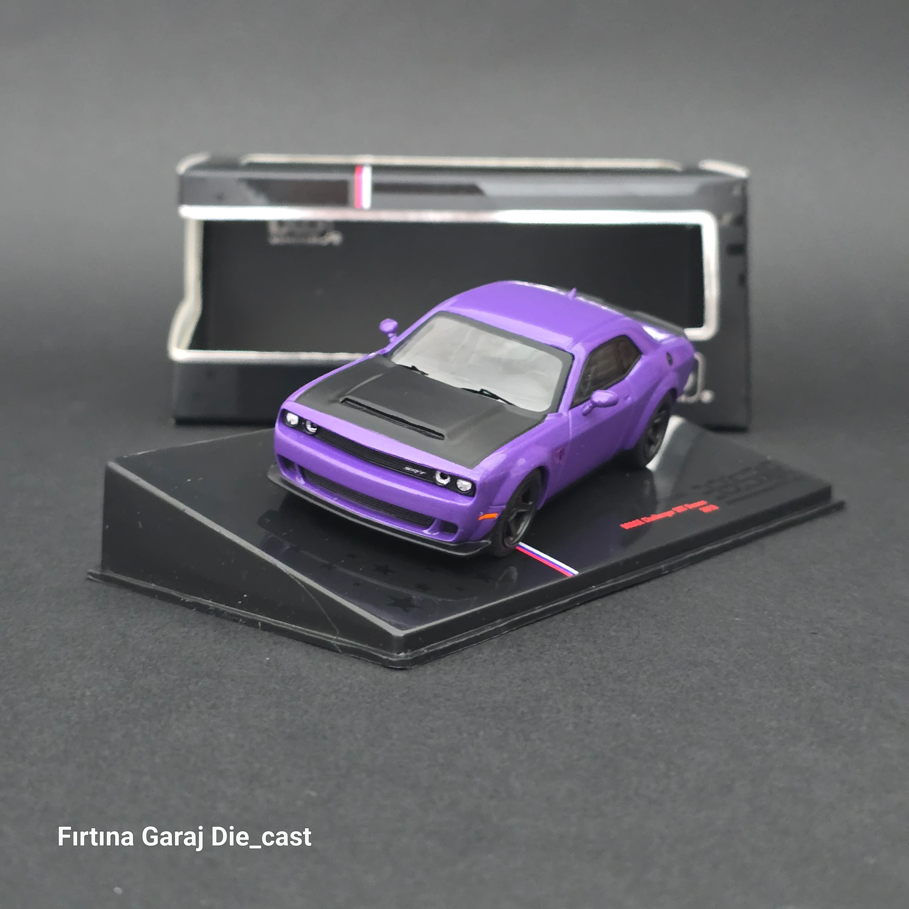 1/43 Dodge Challenger SRT 2018