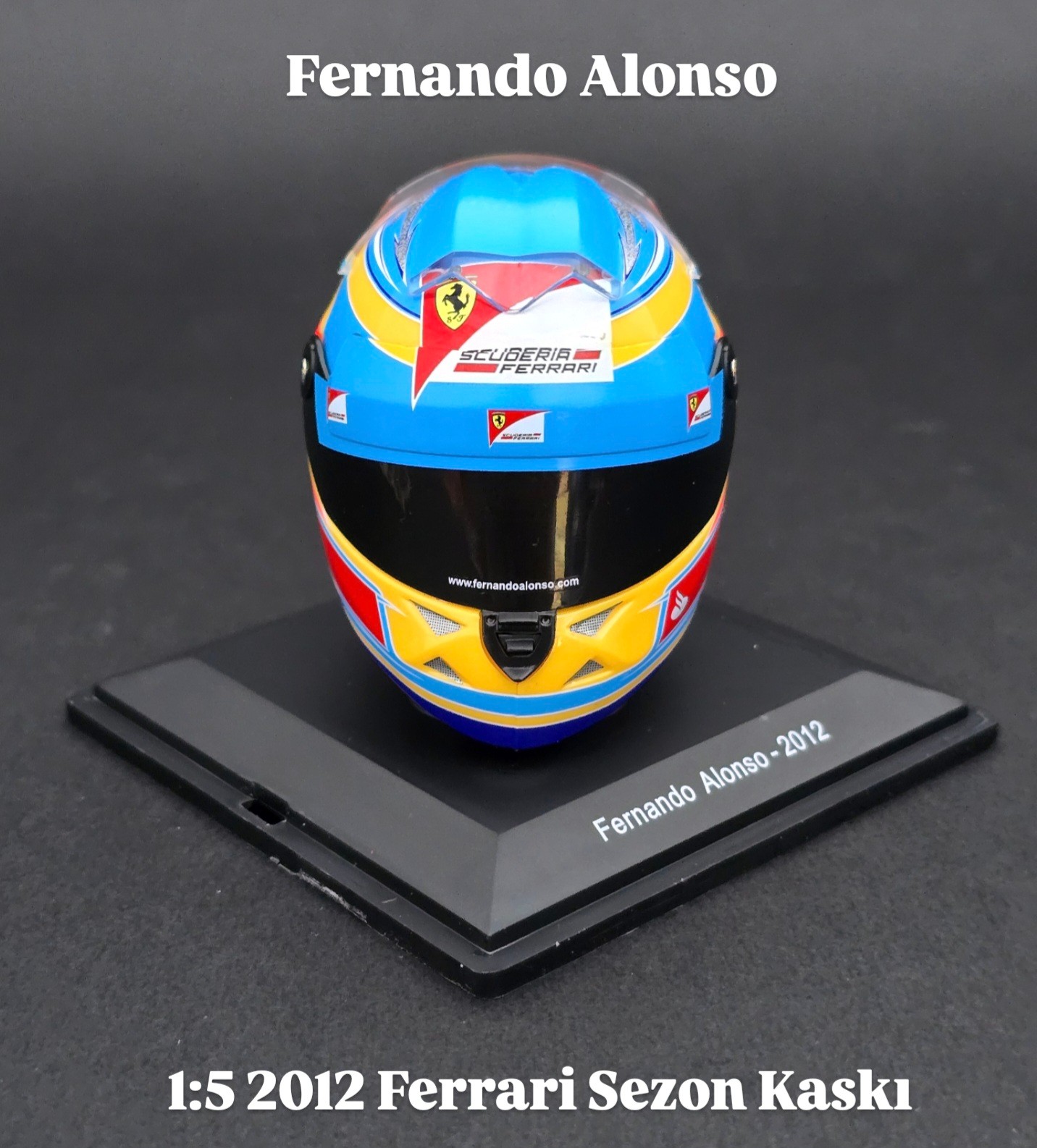 1:5 Fernando Alonso Kask Figürü 