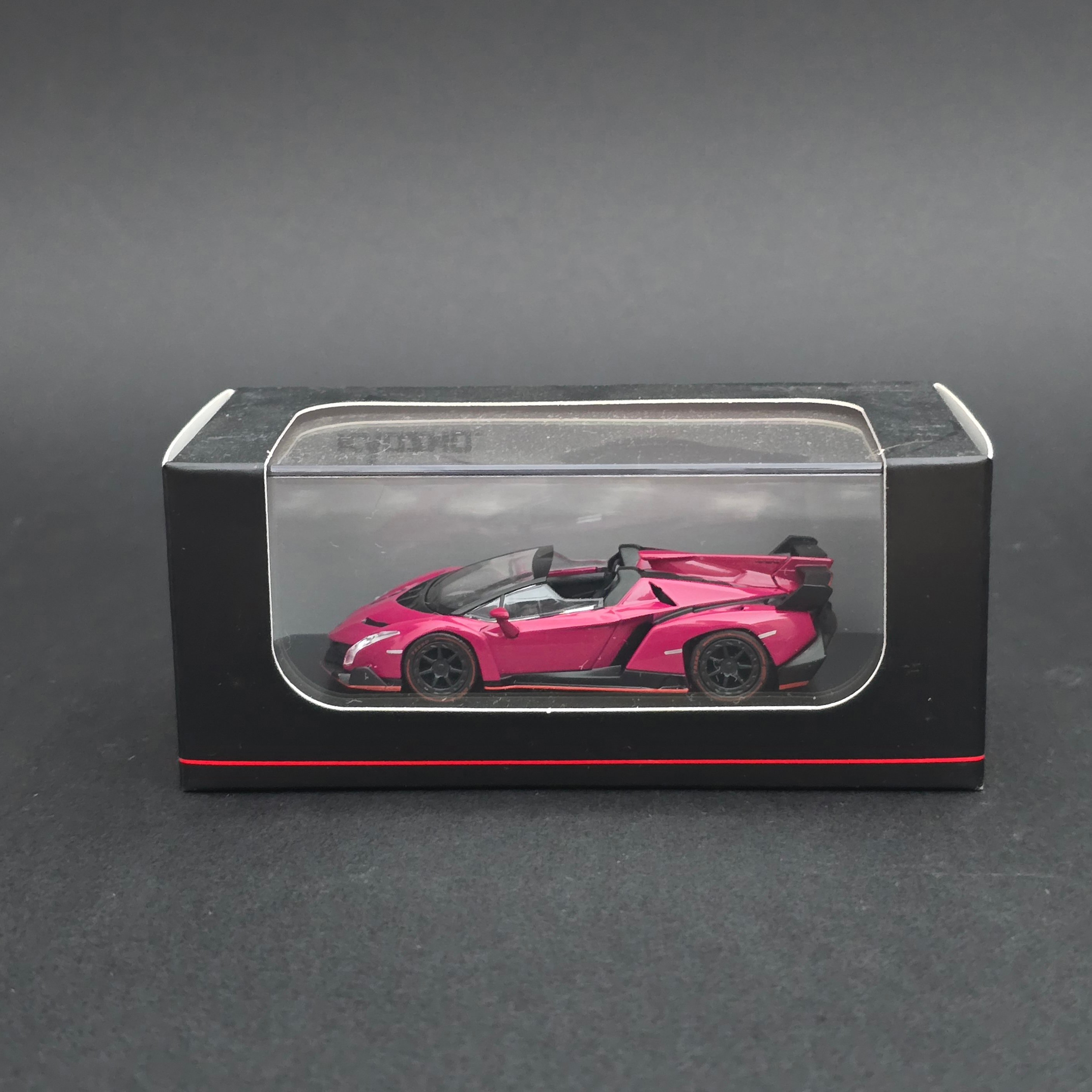 1:64 Kyosho Lamborghini Veneno Roadster