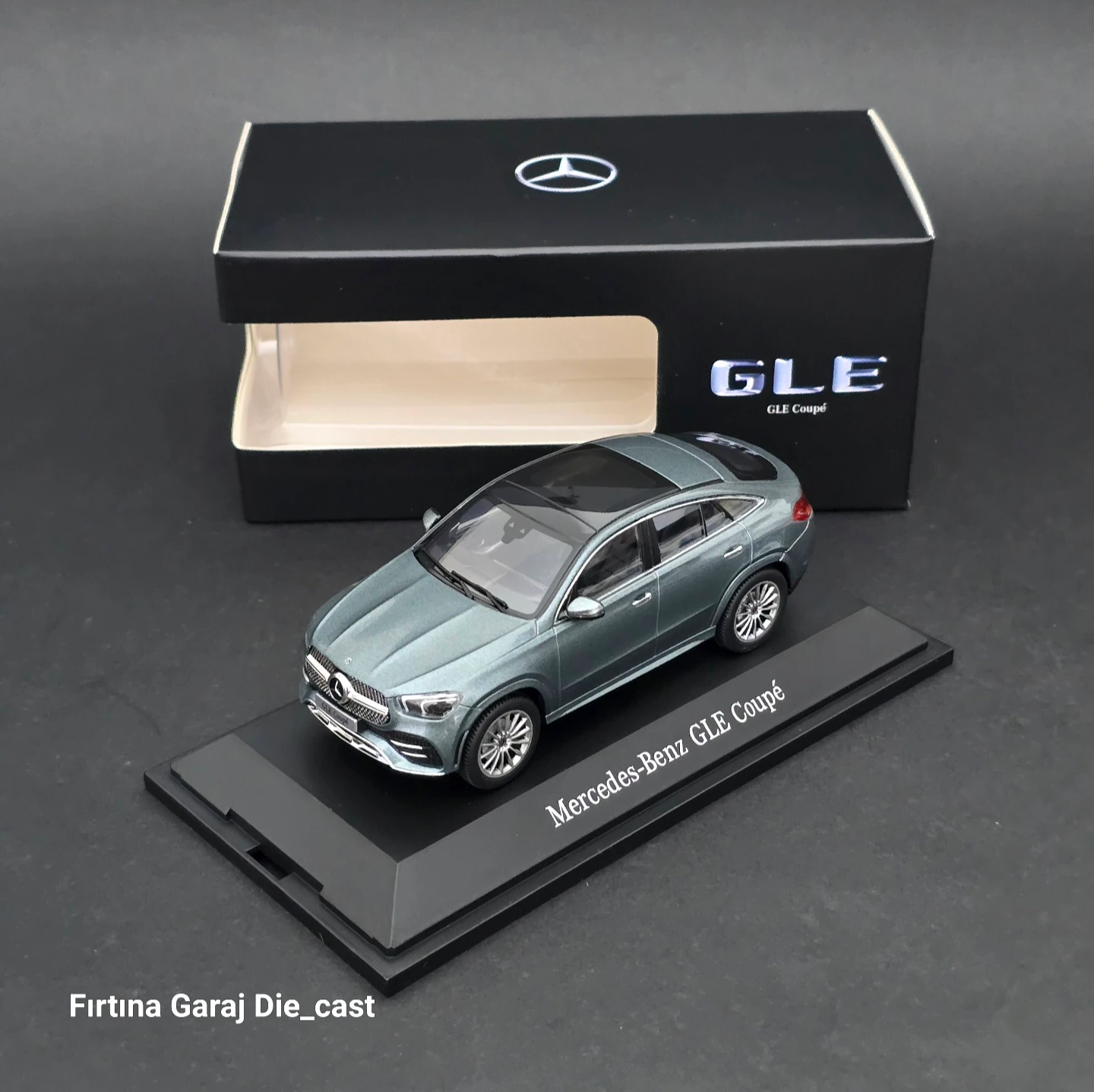 1/43 Mercedes GLE Coupe 
