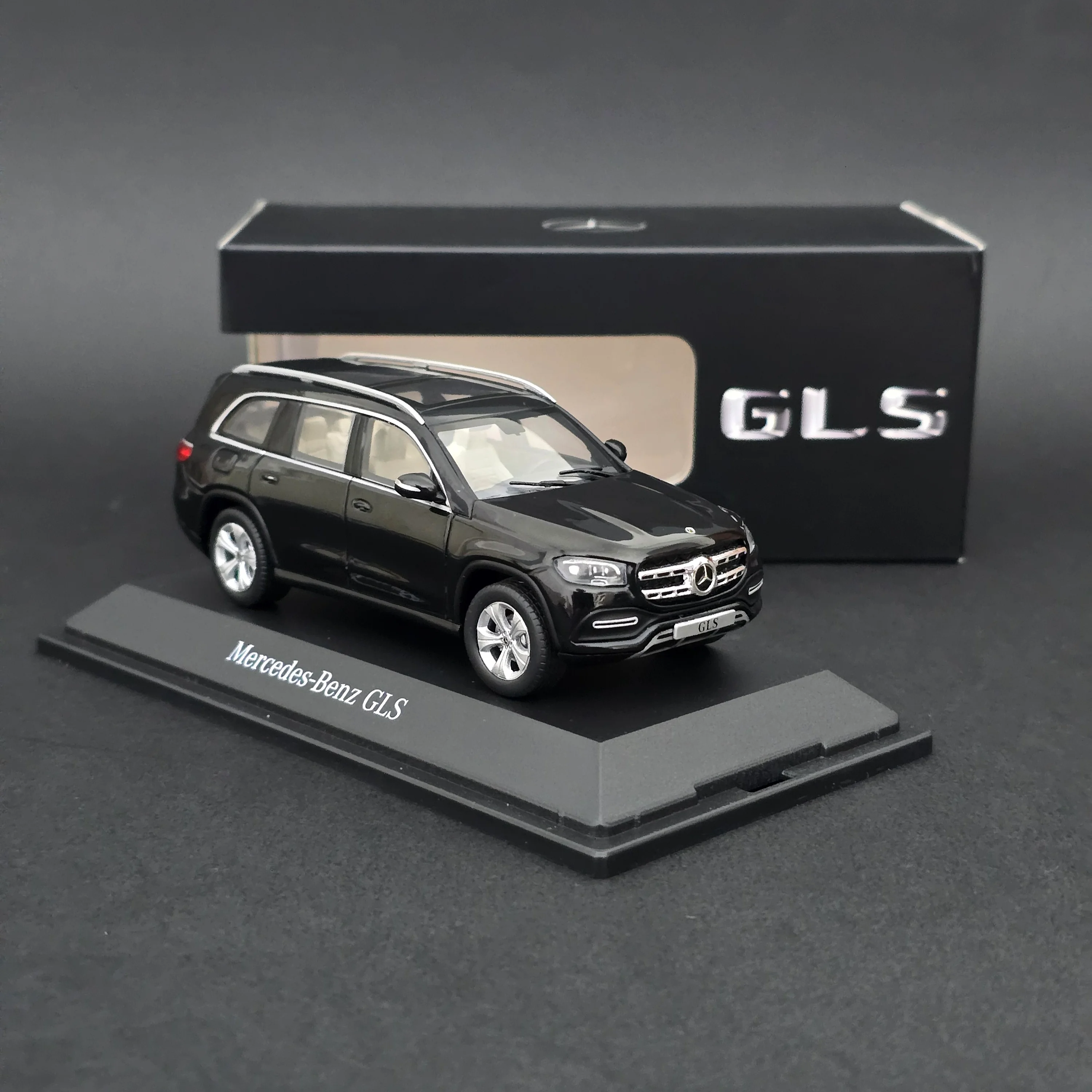 1/43 Mercedes GLS
