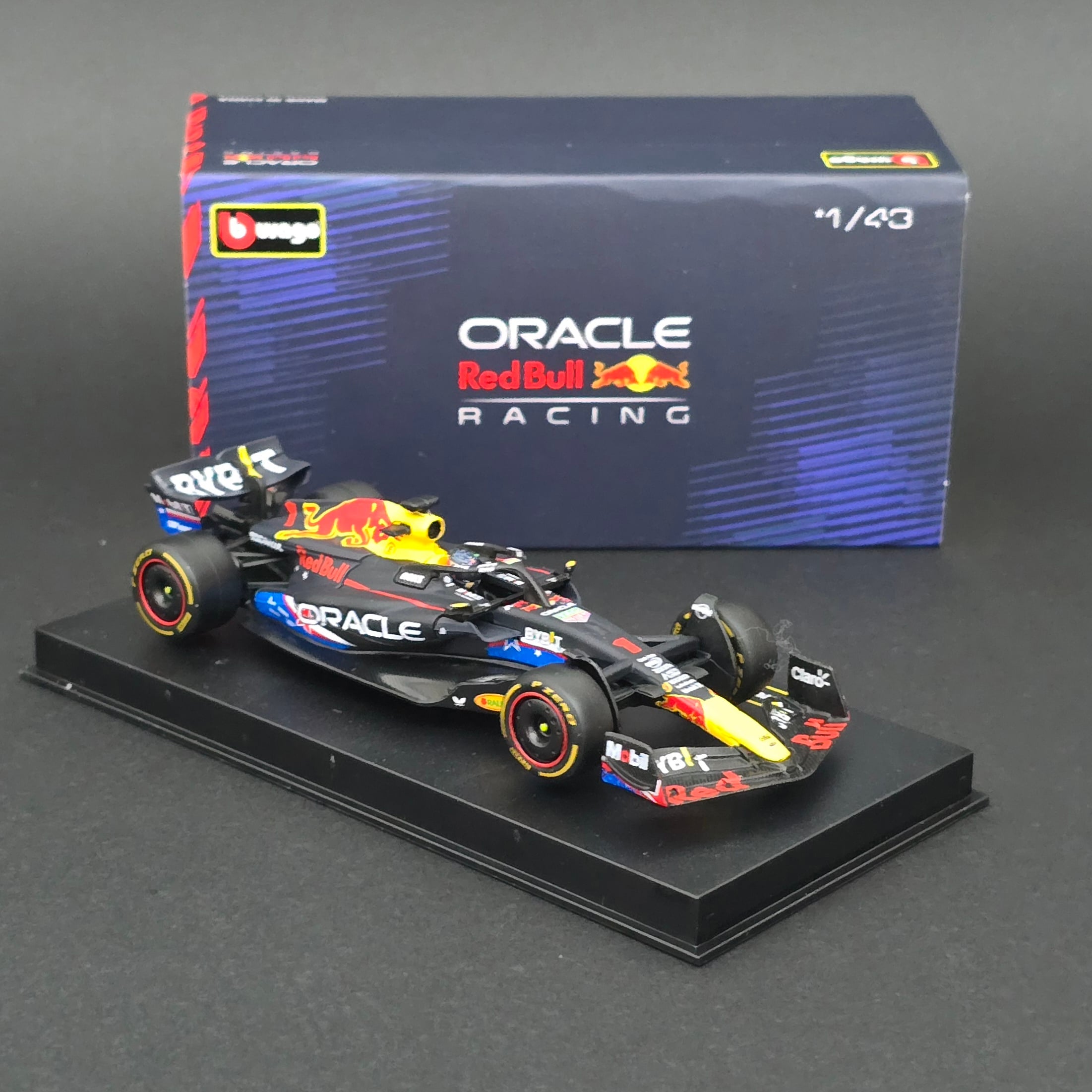 1:43 Redbull Oracle RB19 2023 Dünya Şampiyonu Max Verstappen 