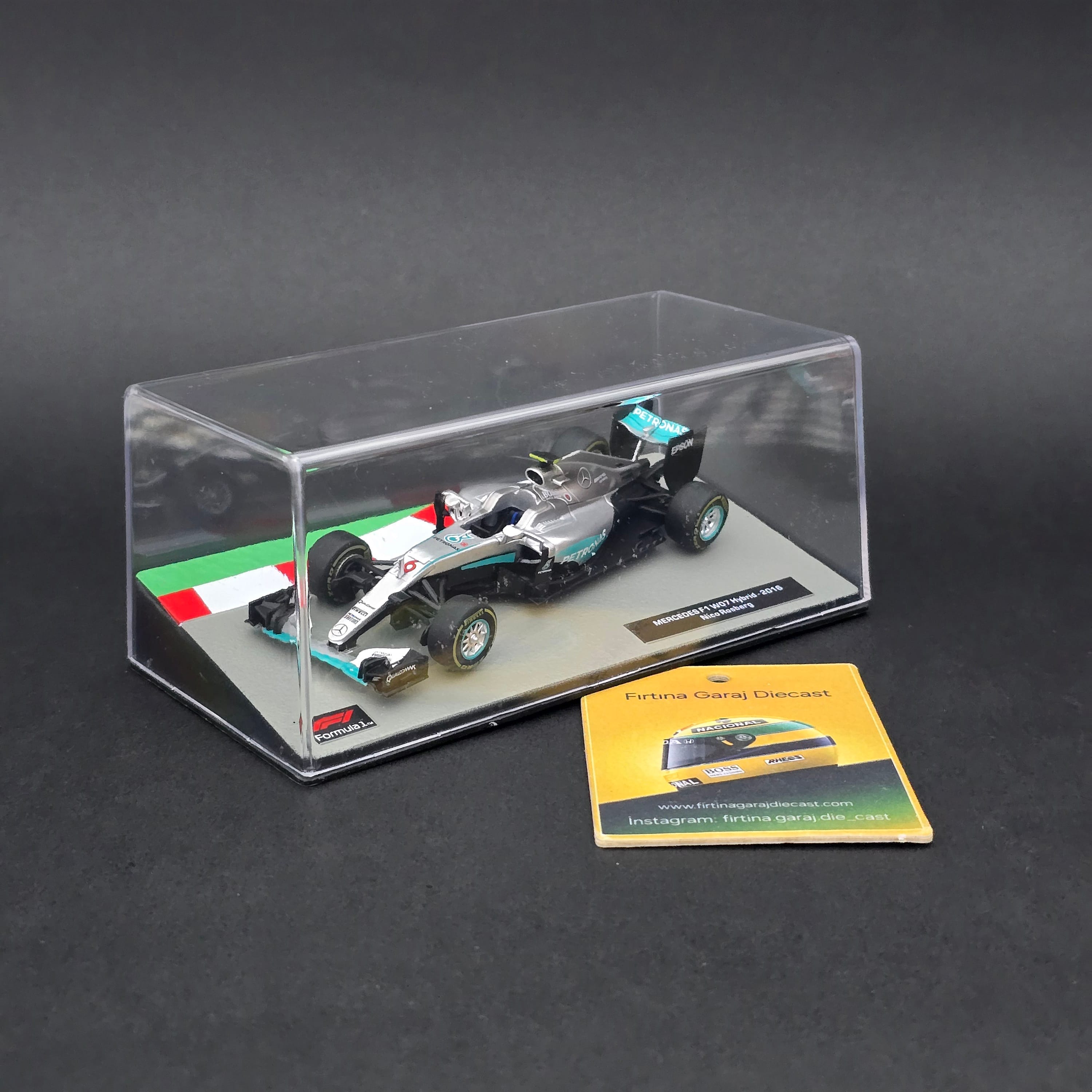 1:43 Mercedes F1 W07 2016 Dünya Şampiyonu Nico Rosberg 