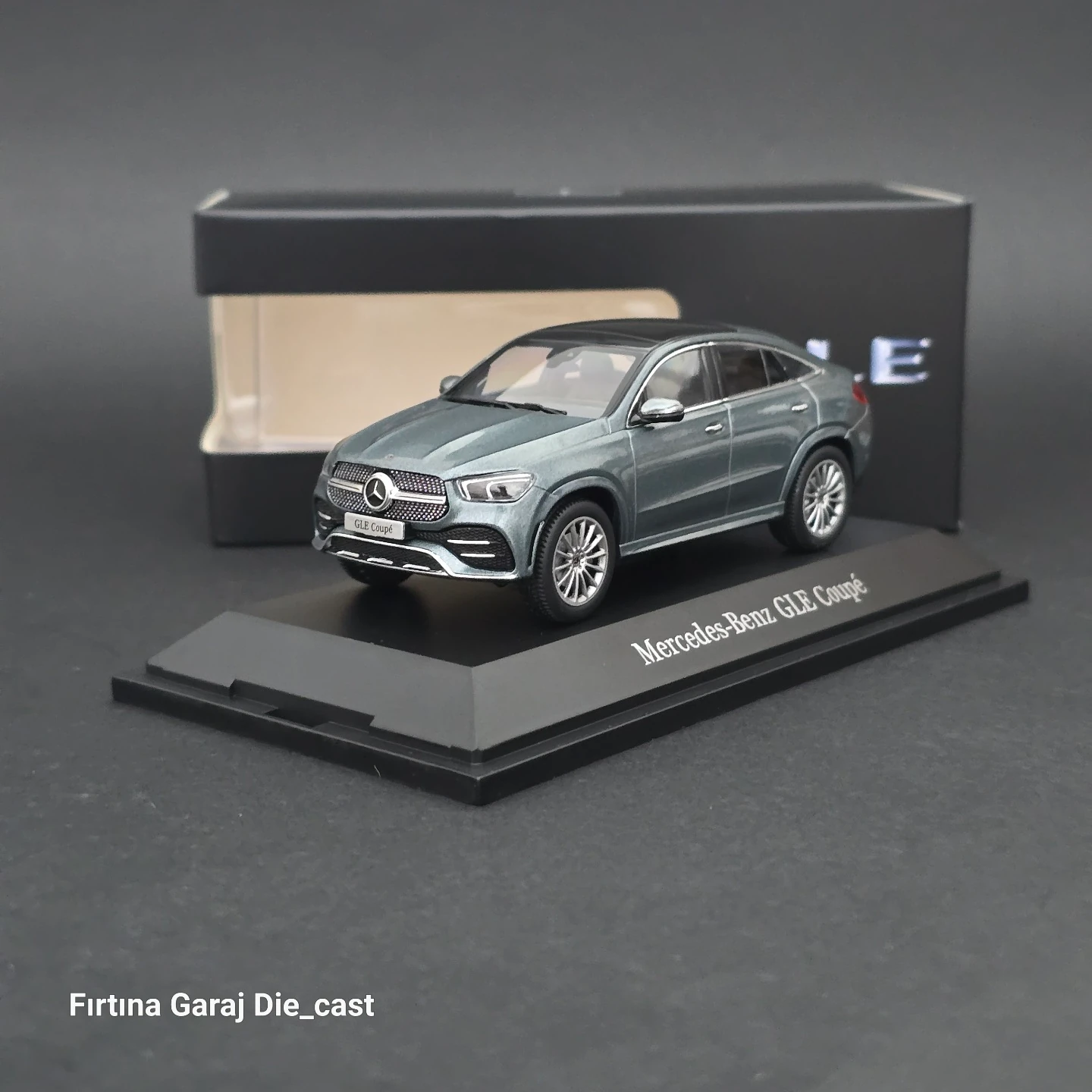 1/43 Mercedes GLE Coupe 