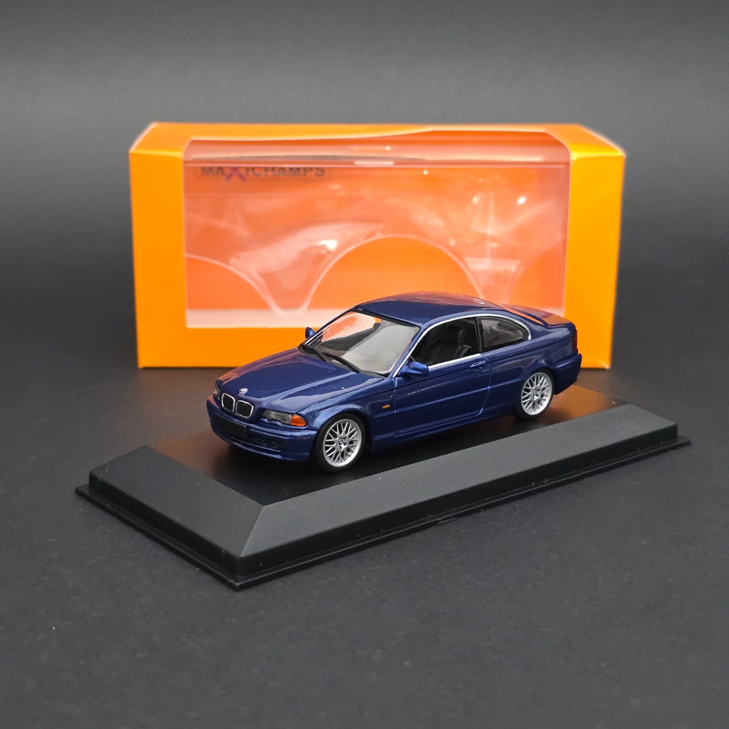 1:43 BMW 328 ci E46
