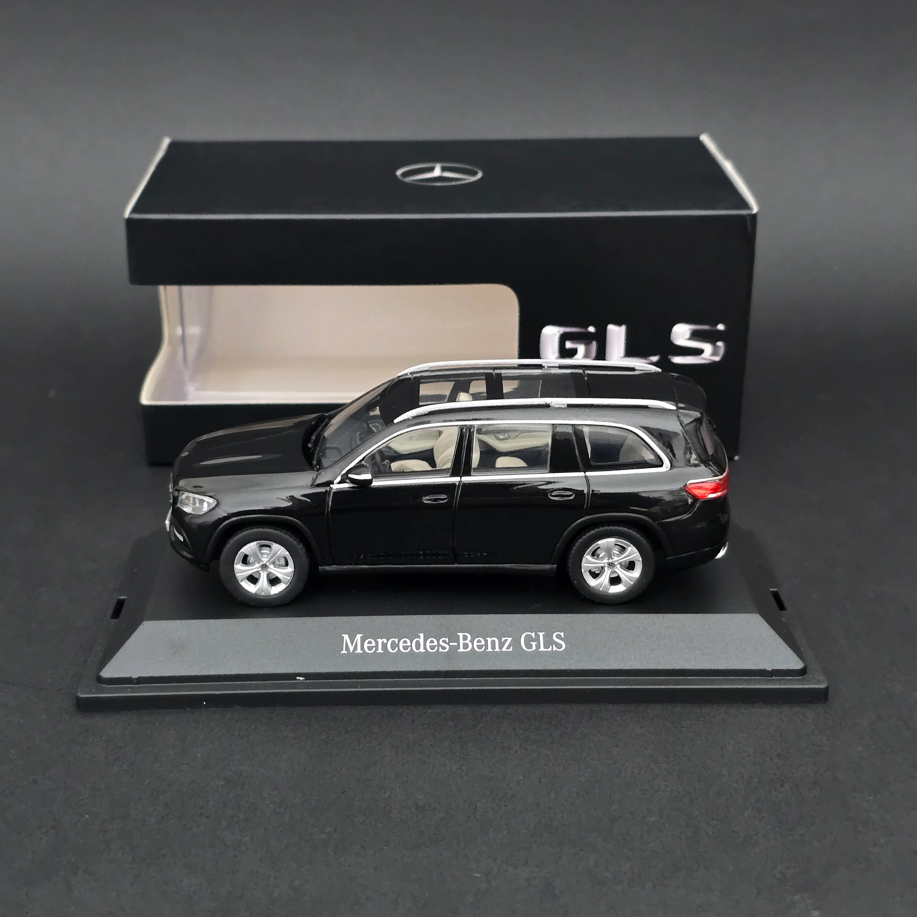 1/43 Mercedes GLS