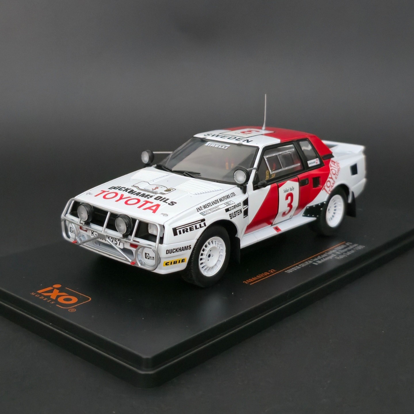 1:24 İxo Toyota Celica TwinCam Turbo 