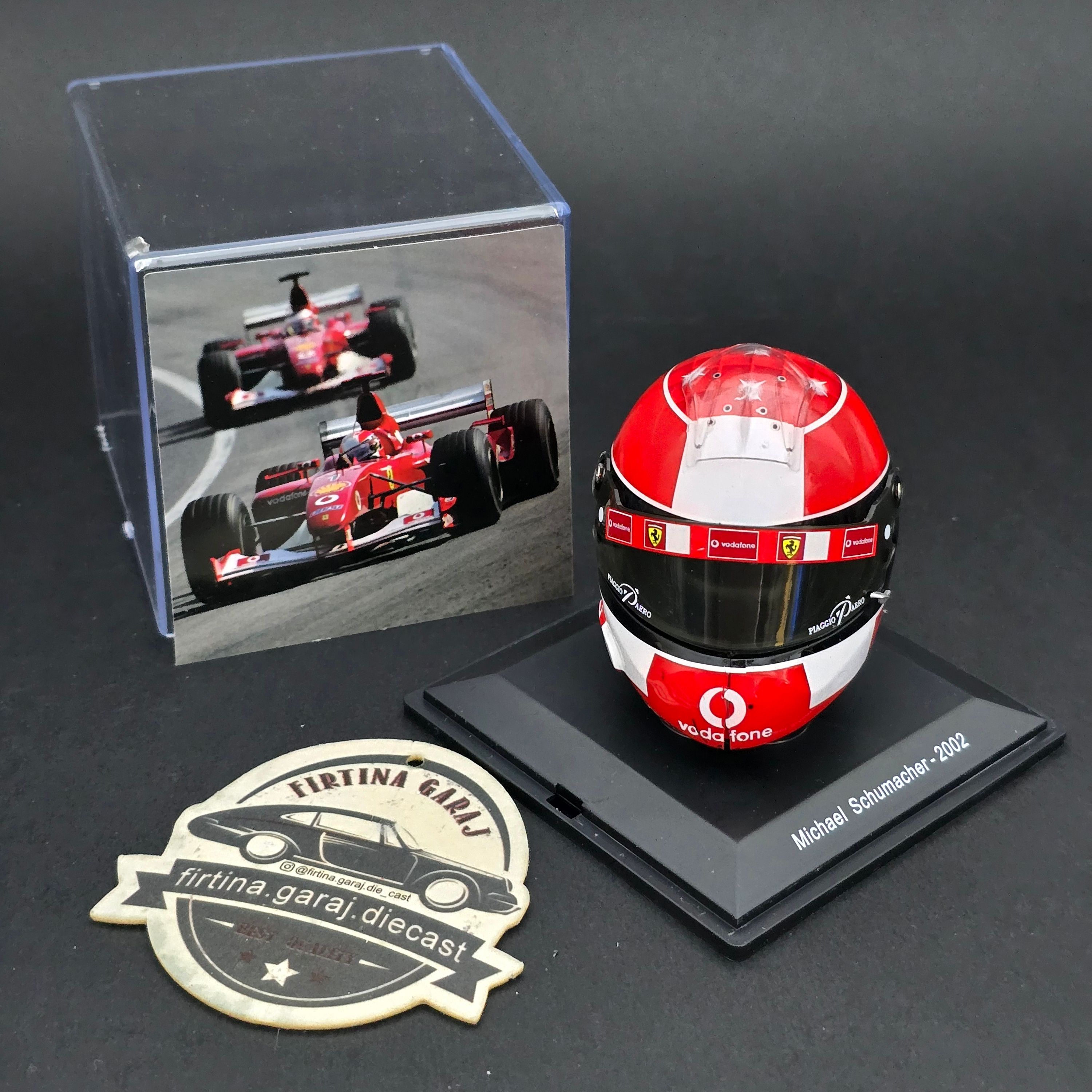 1:5 Michael Schumacher Kask Figürü 2002 Dünya Şampiyonu 