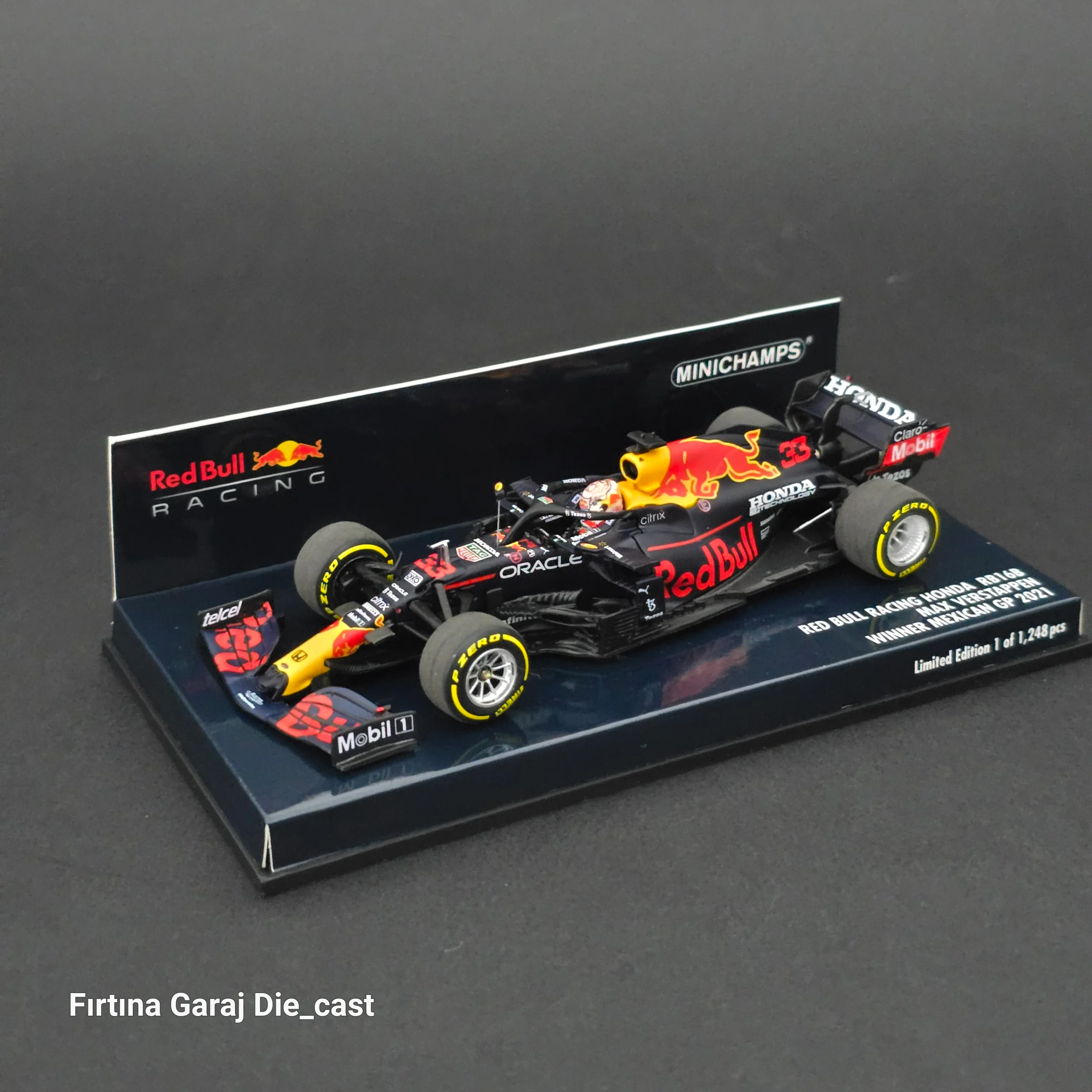 1:43 Minichamps Redbull Honda RB16B 2021 Dünya Şampiyonu Max Verstappen 