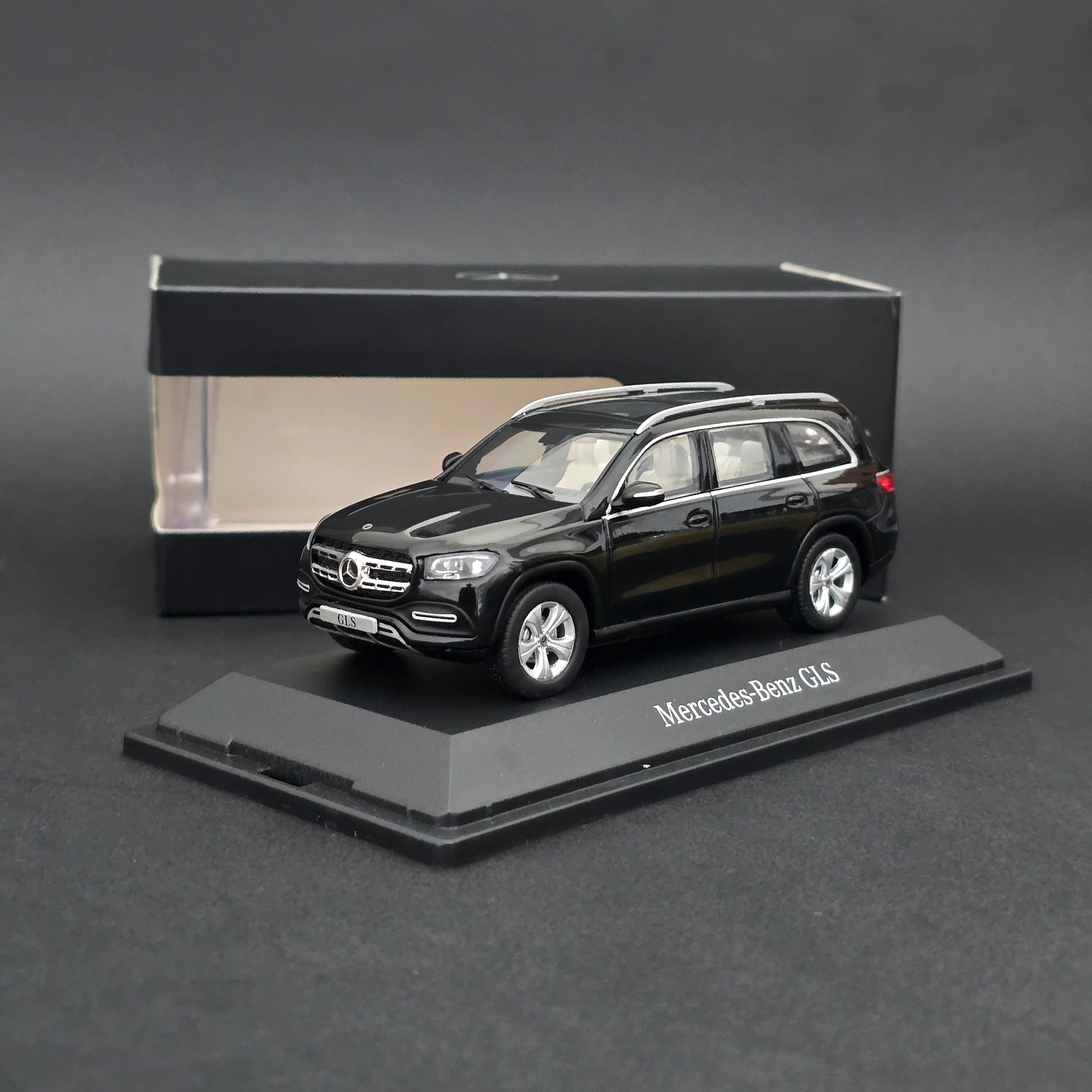 1/43 Mercedes GLS
