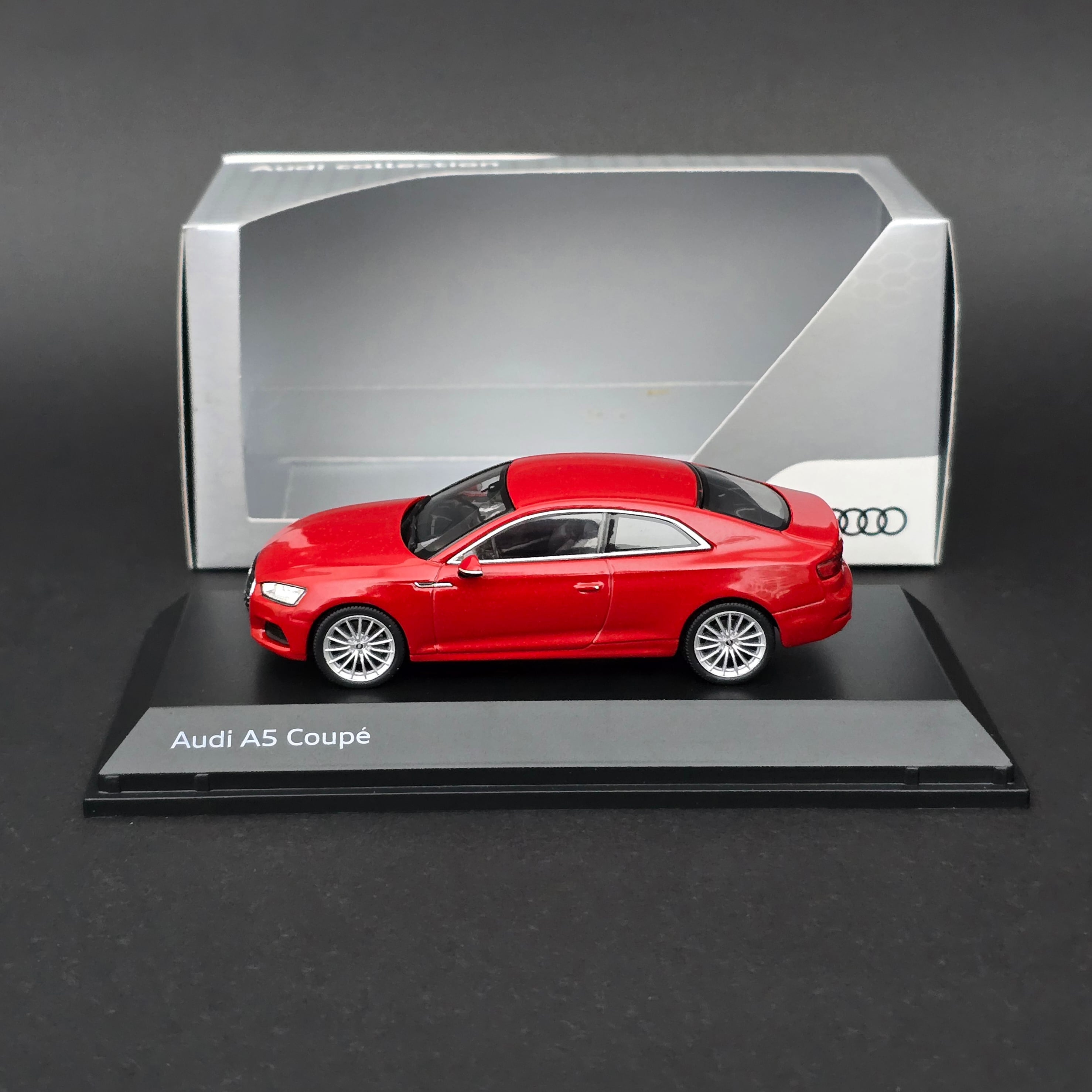 1:43 Spark Audi A5 Coupe