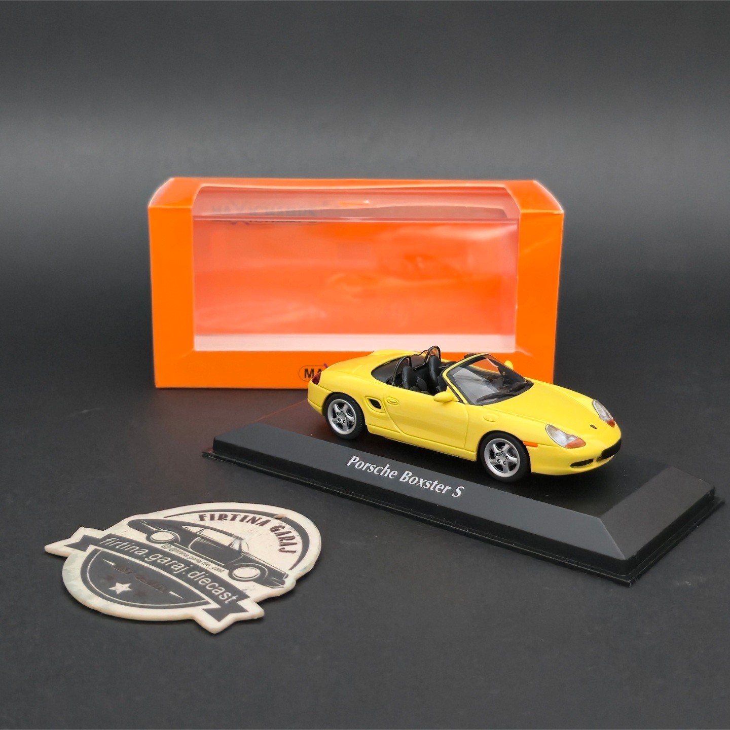 1:43 Maxichamp Porsche Boxtser S