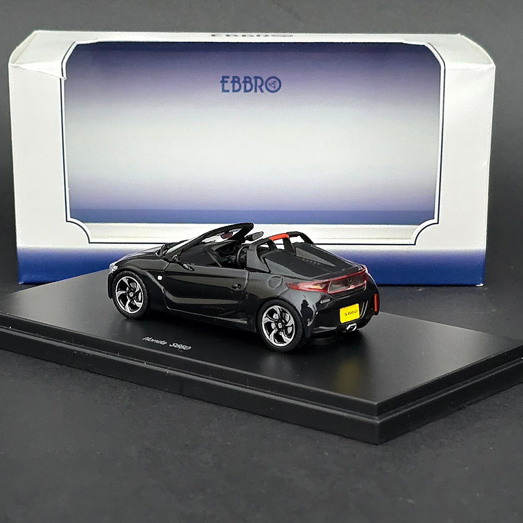 1:43 Ebbro Honda SC60