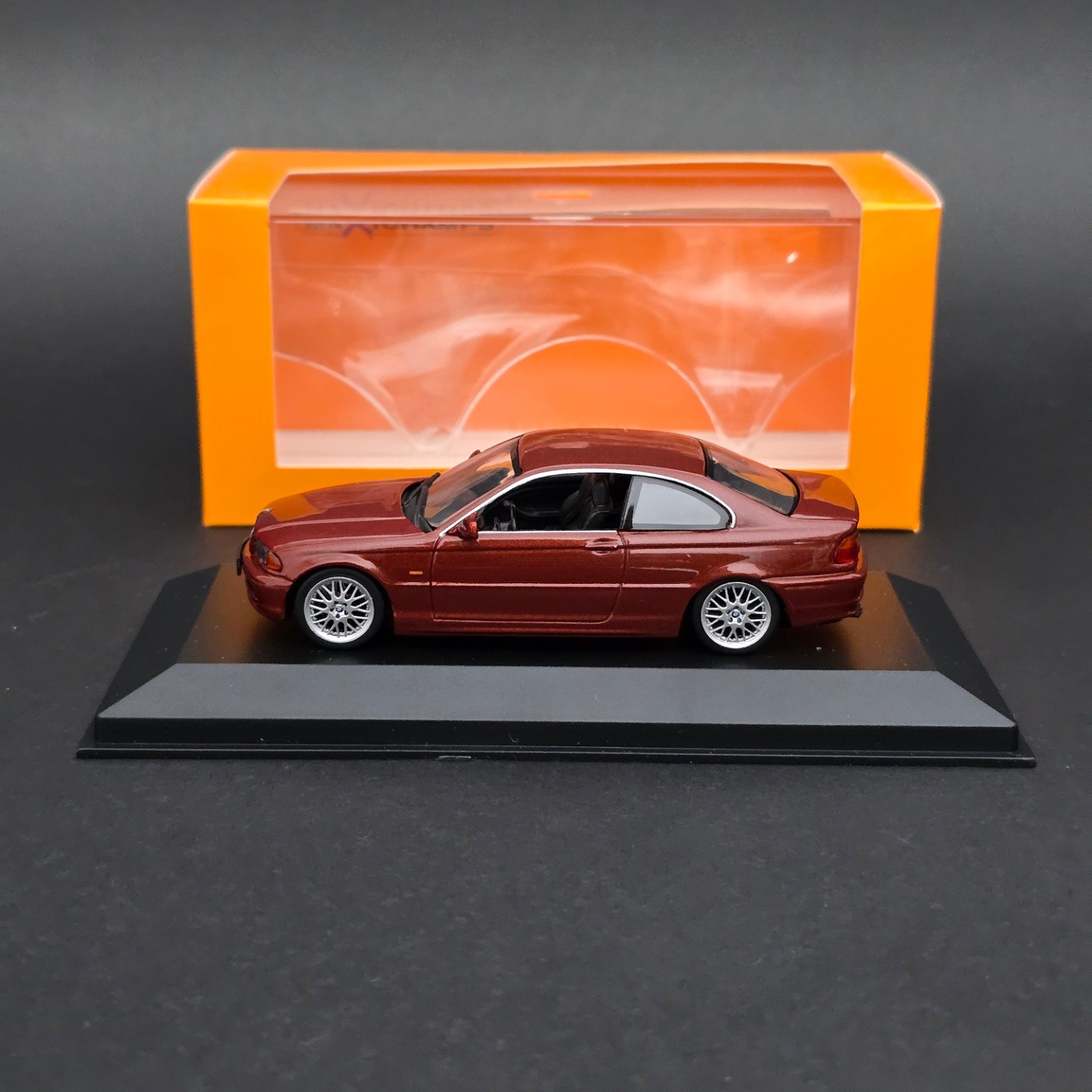 1:43 BMW 328ci E46 