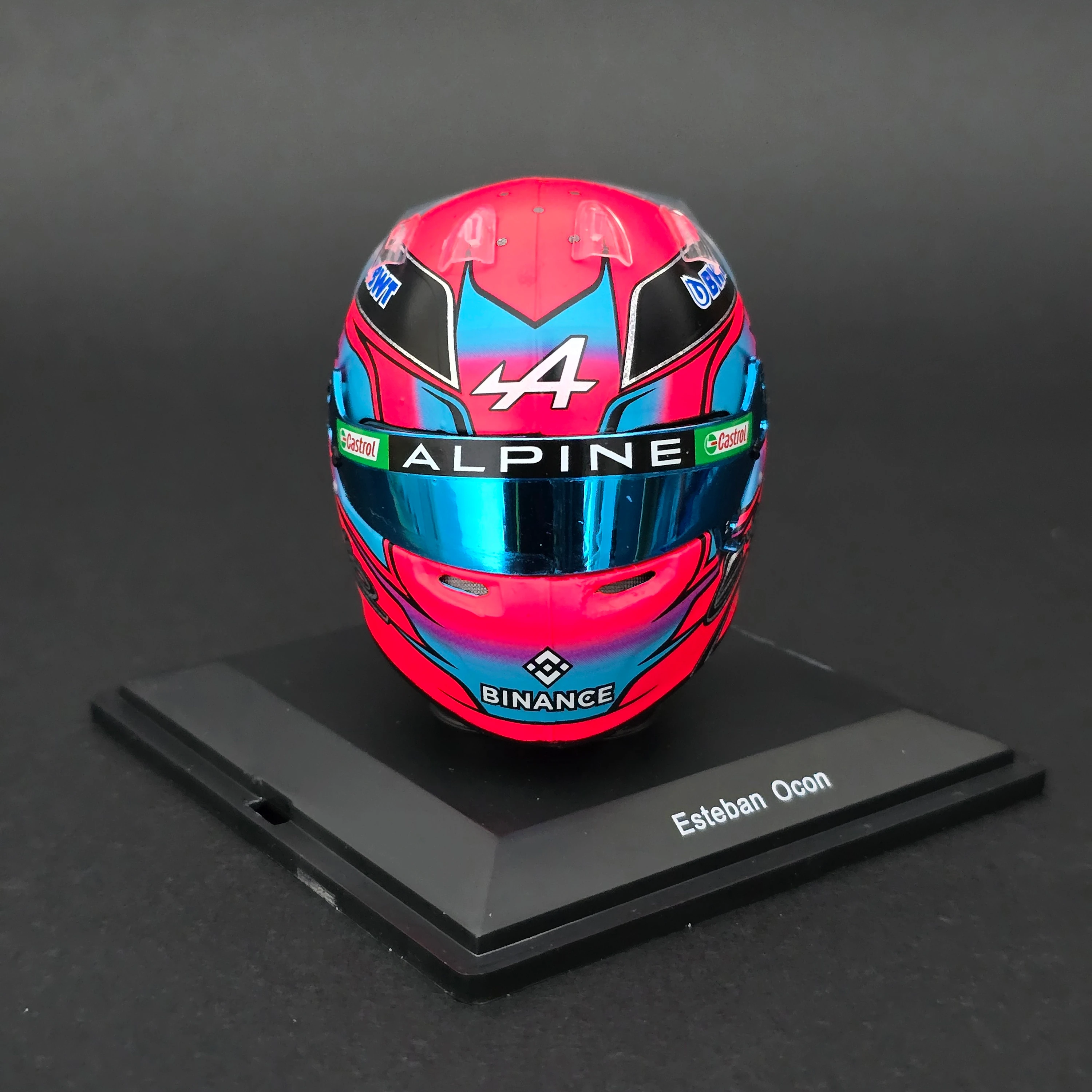 1:5 Spark Esteban Ocon 2023 Kask Figürü 