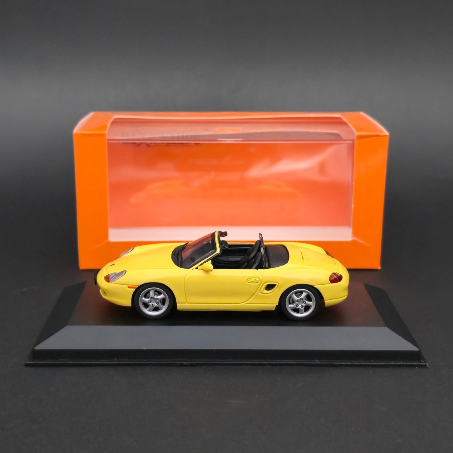 1:43 Maxichamp Porsche Boxtser S