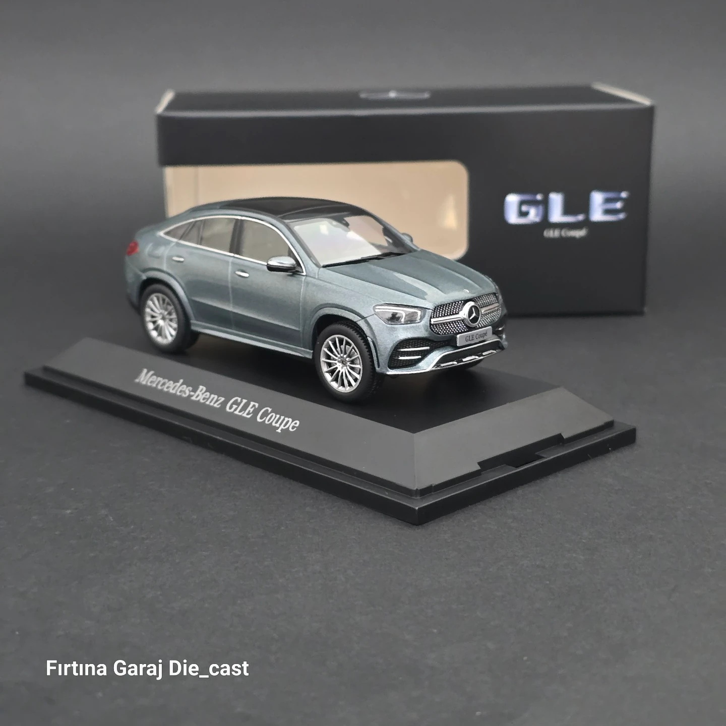 1/43 Mercedes GLE Coupe 