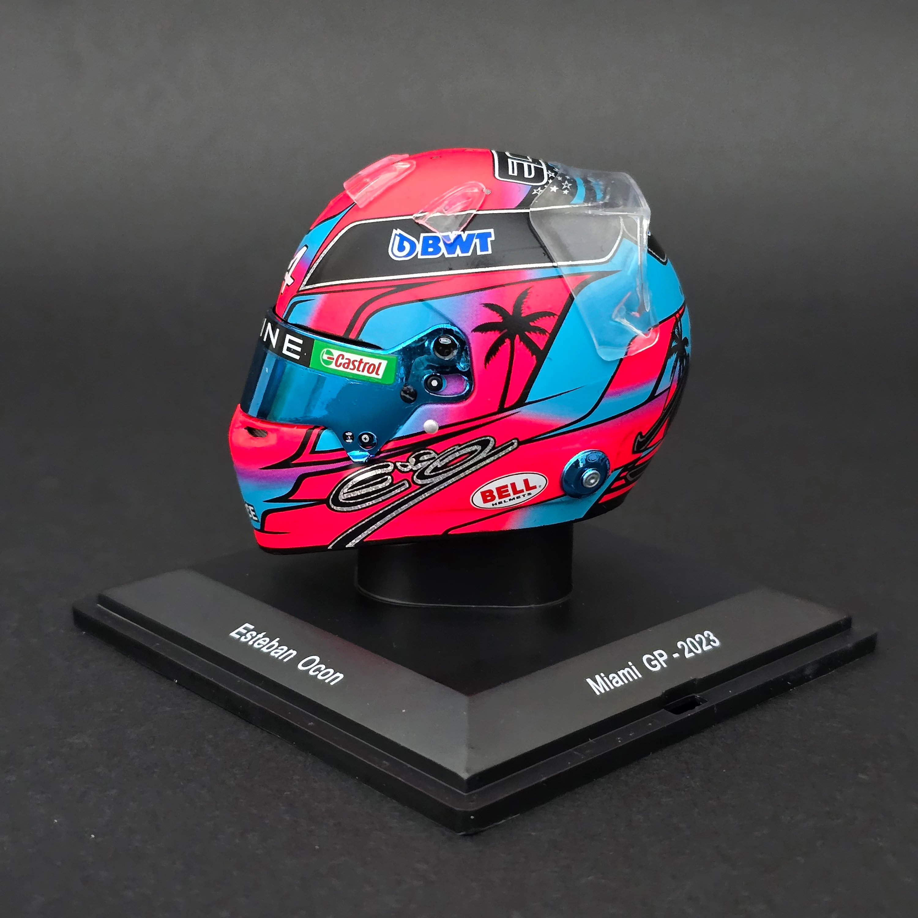 1:5 Spark Esteban Ocon 2023 Kask Figürü 