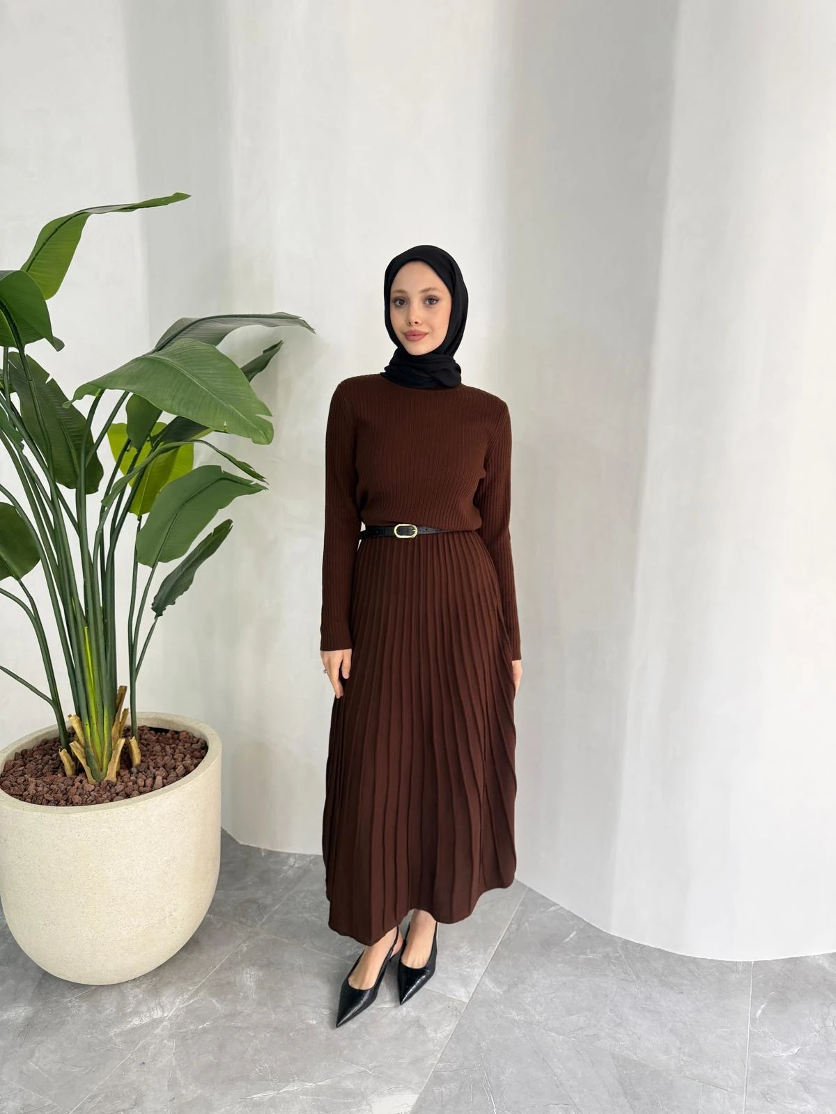 TRİKO ELBİSE (KAHVERENGİ)