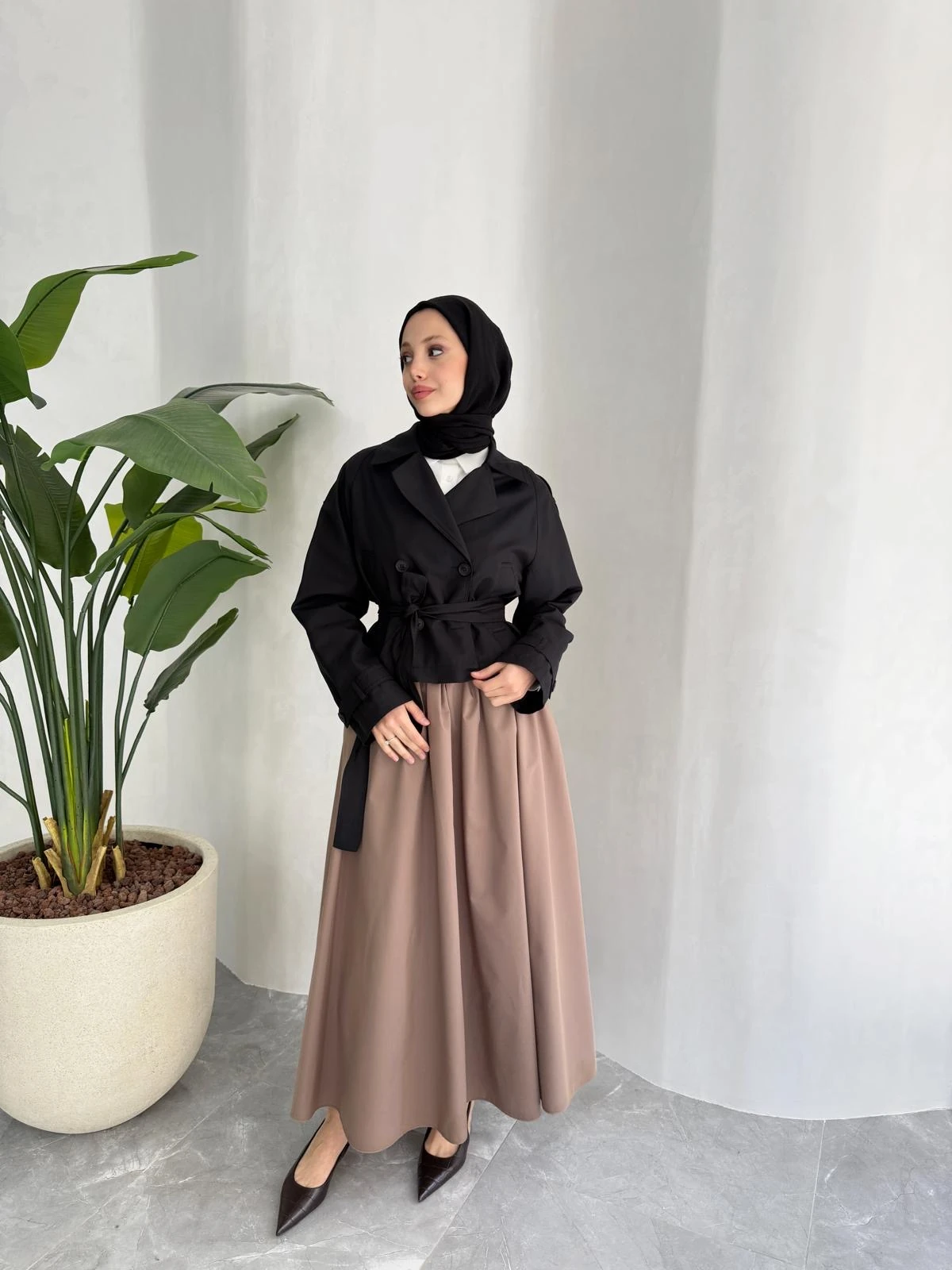 KISA TRENÇKOT (SİYAH)