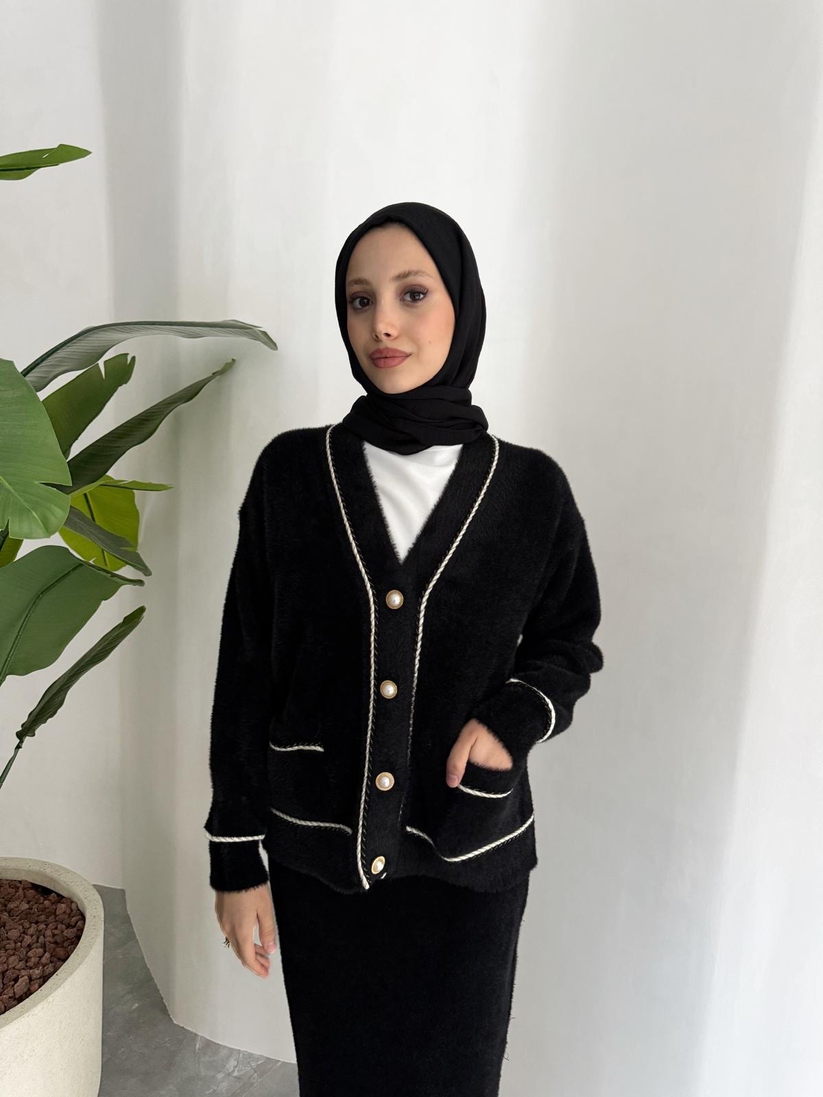 ANGORA HIRKA (SİYAH)