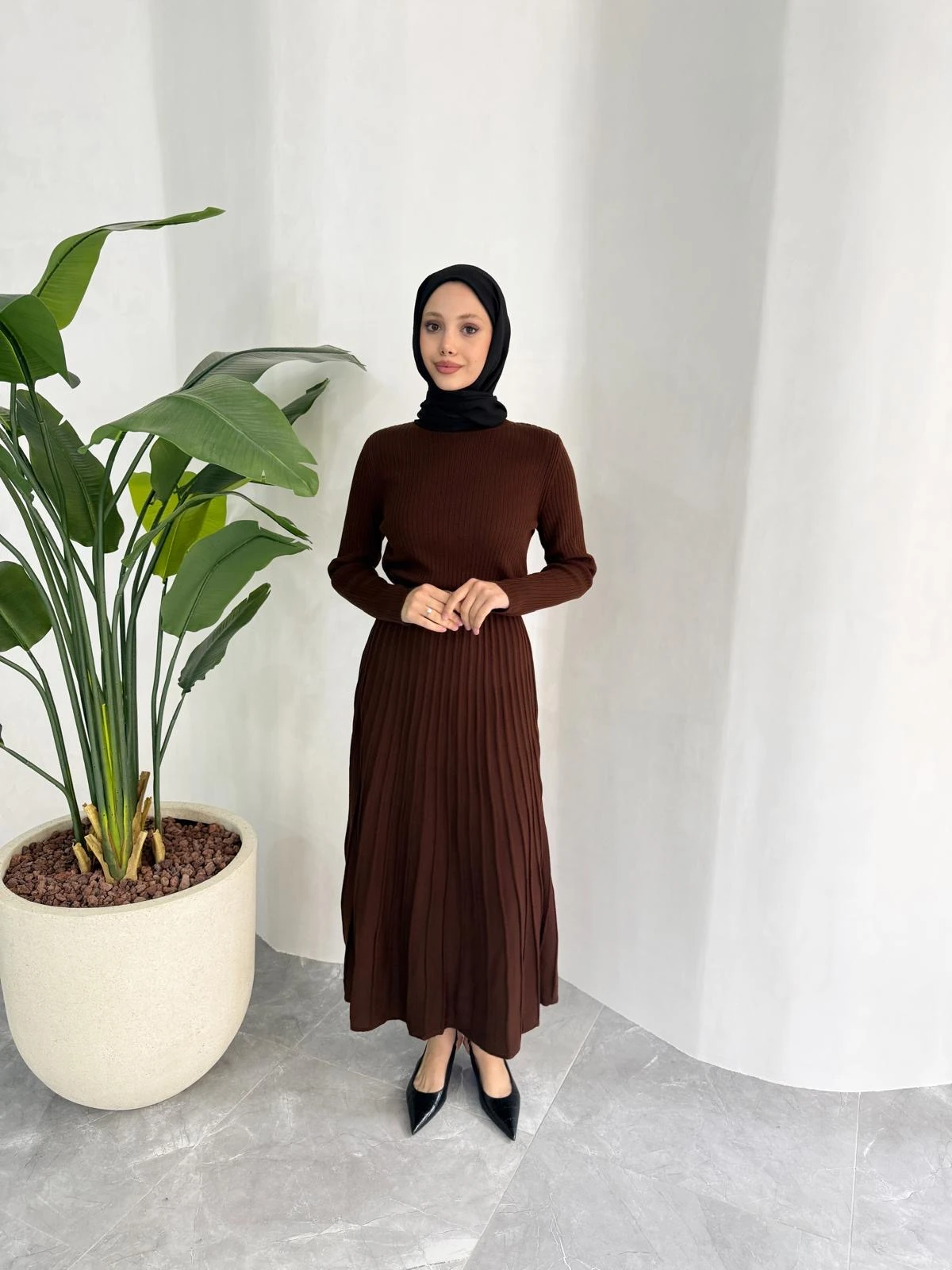 TRİKO ELBİSE (KAHVERENGİ)