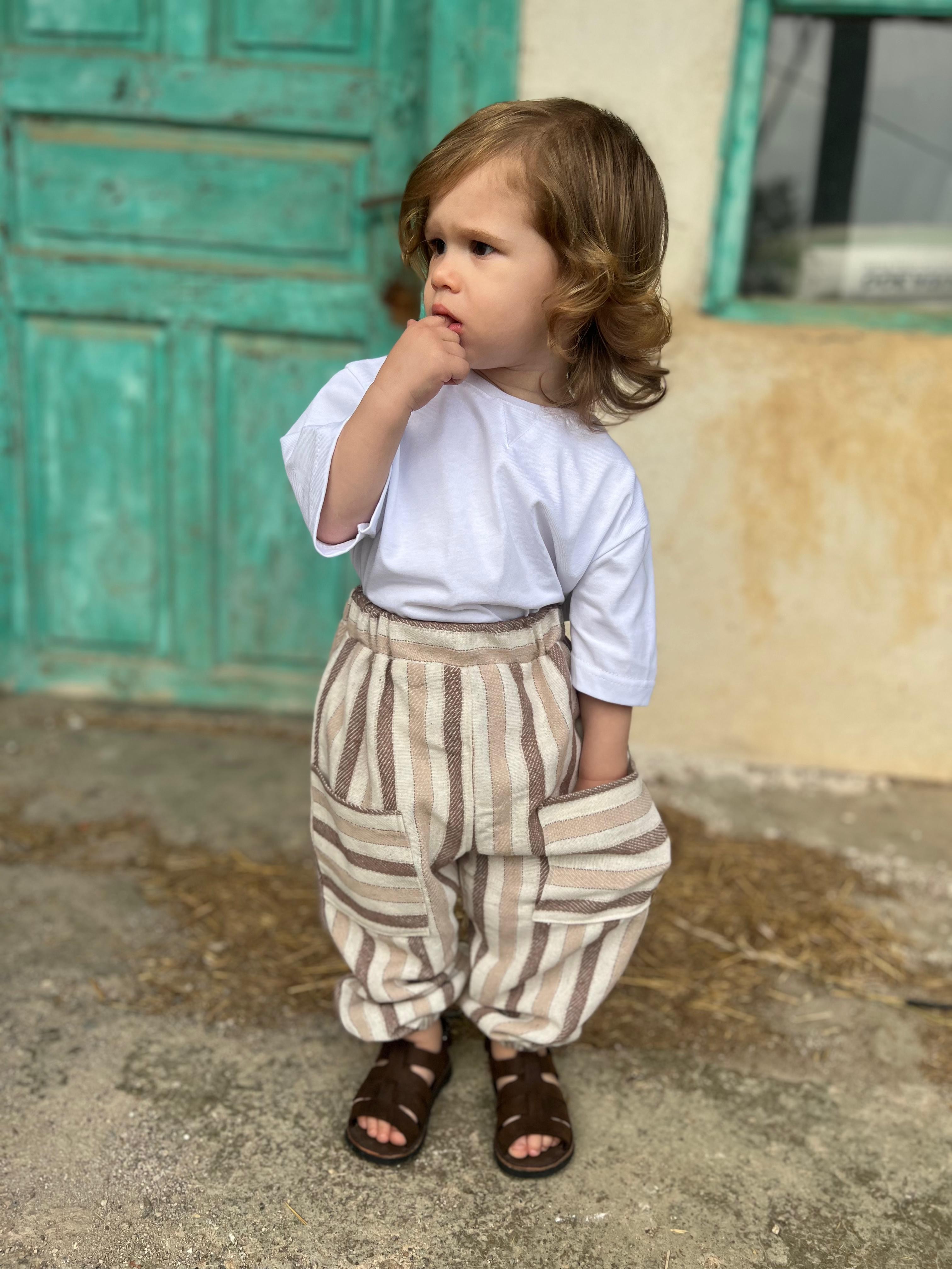 Favorimkids  yeni Keten Takım Pantalon Tişört Gözlük 3 Lü set