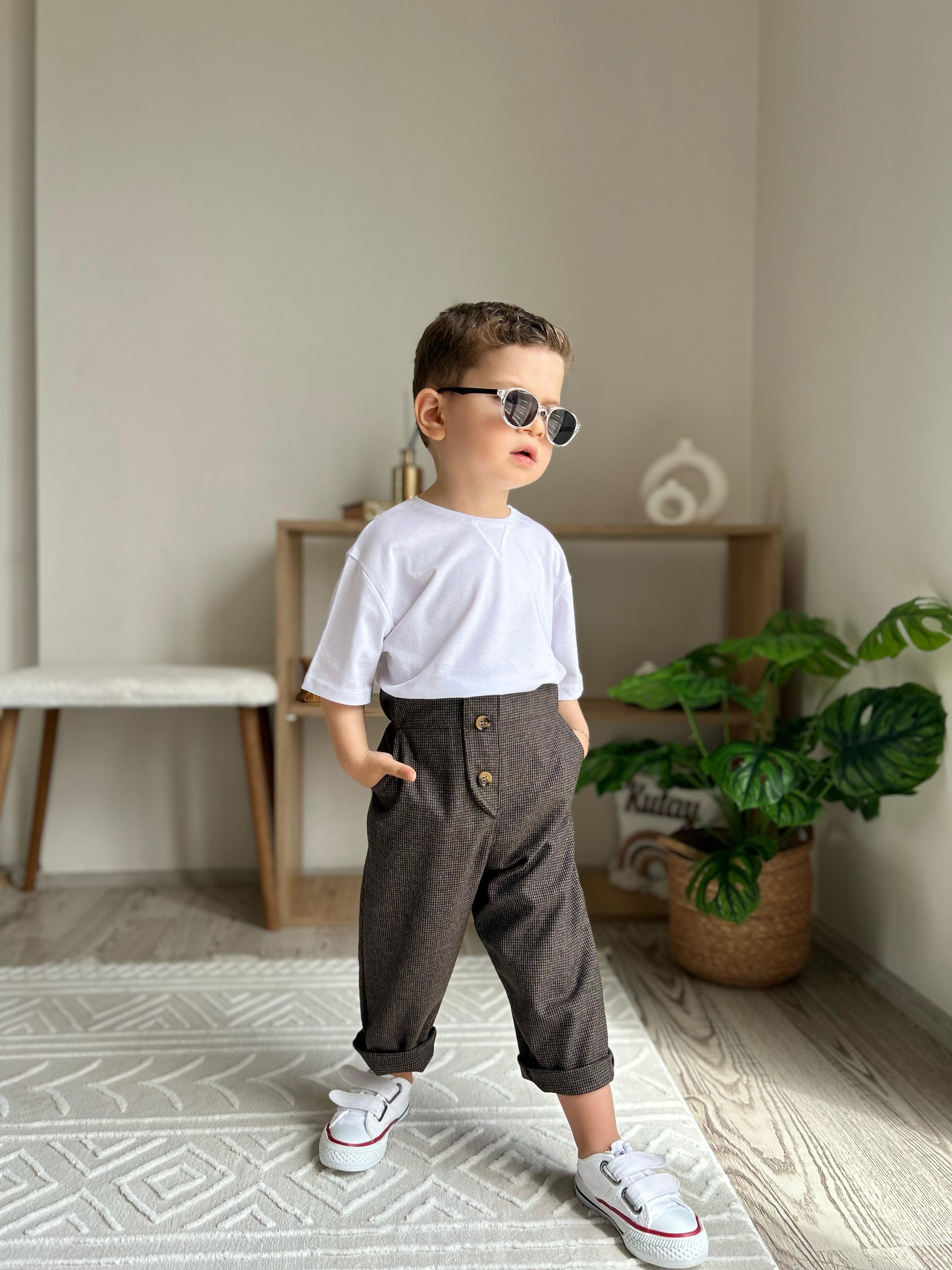 🤎 Favorimkids kahve pantalon Beyaz Tişört Takım Pamuklu Alt Üst Takım – Şık ve Tarz 🤎