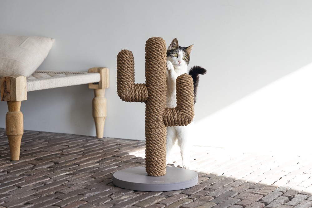 Beeztees DBL Kedi Tırmalama, Boz Kahverengi, 35x35x60cm