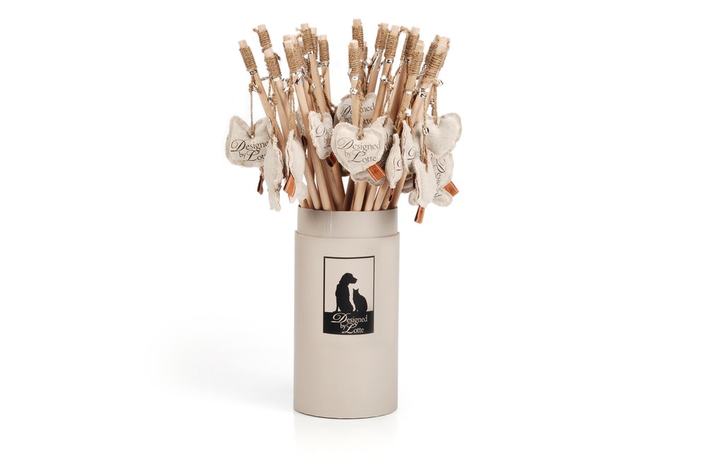 Beeztees DBL Kedi Oltası, Kalpli, Çeşitli Renklerde, 50cm