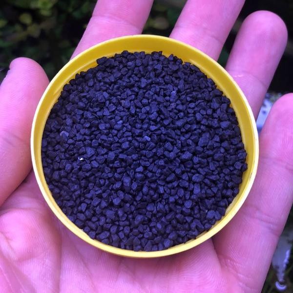 Vitasand Demir İçerikli Siyah Bitki Kumu 1-2mm 20 Kg