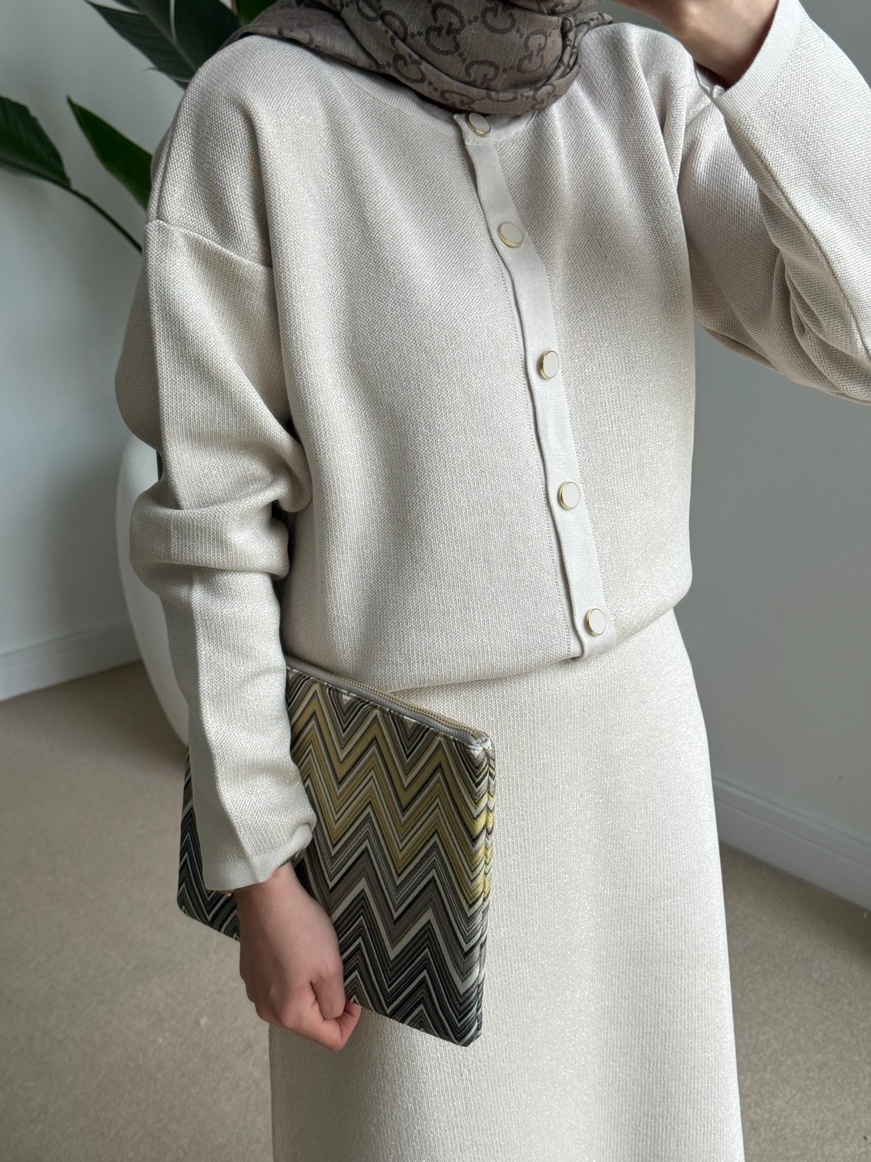 Simli Etekli Takım Krem