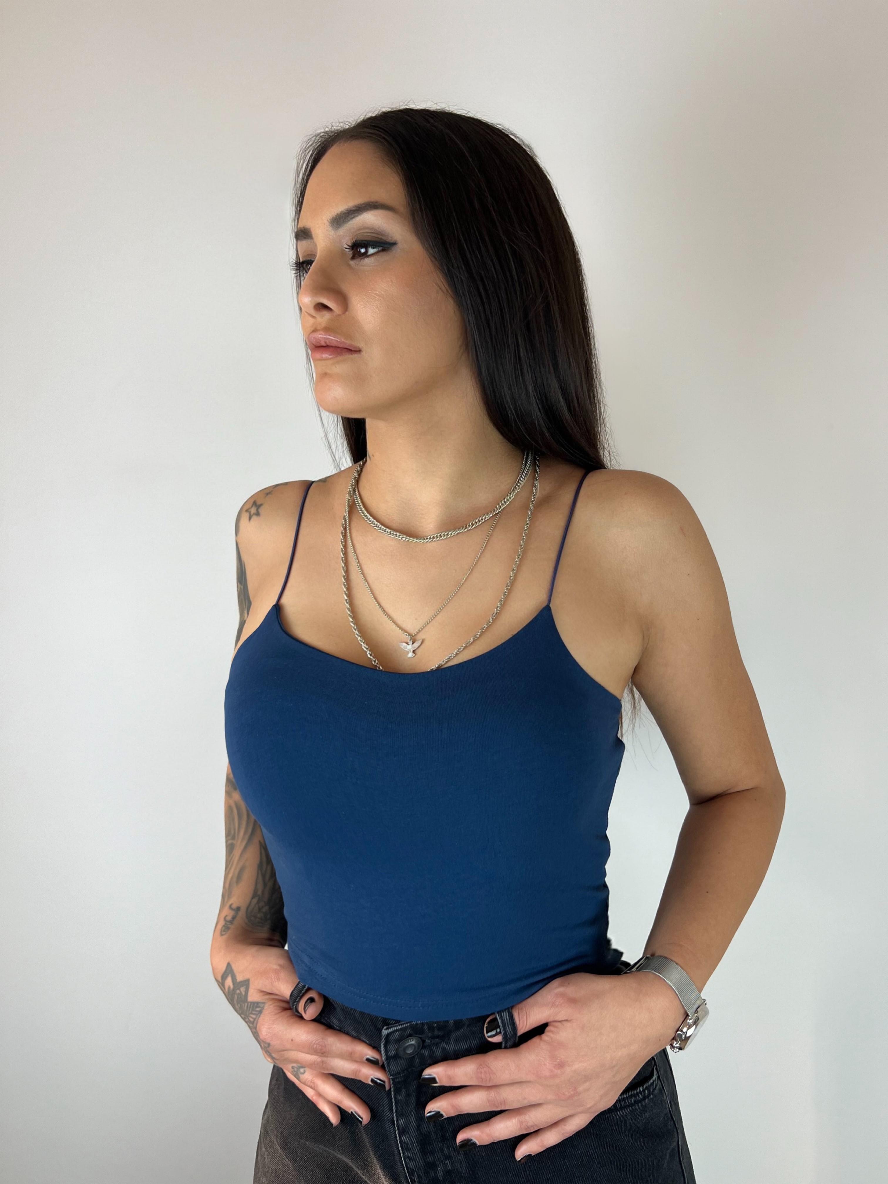 LACİVERT İP ASKILI CROP TOP