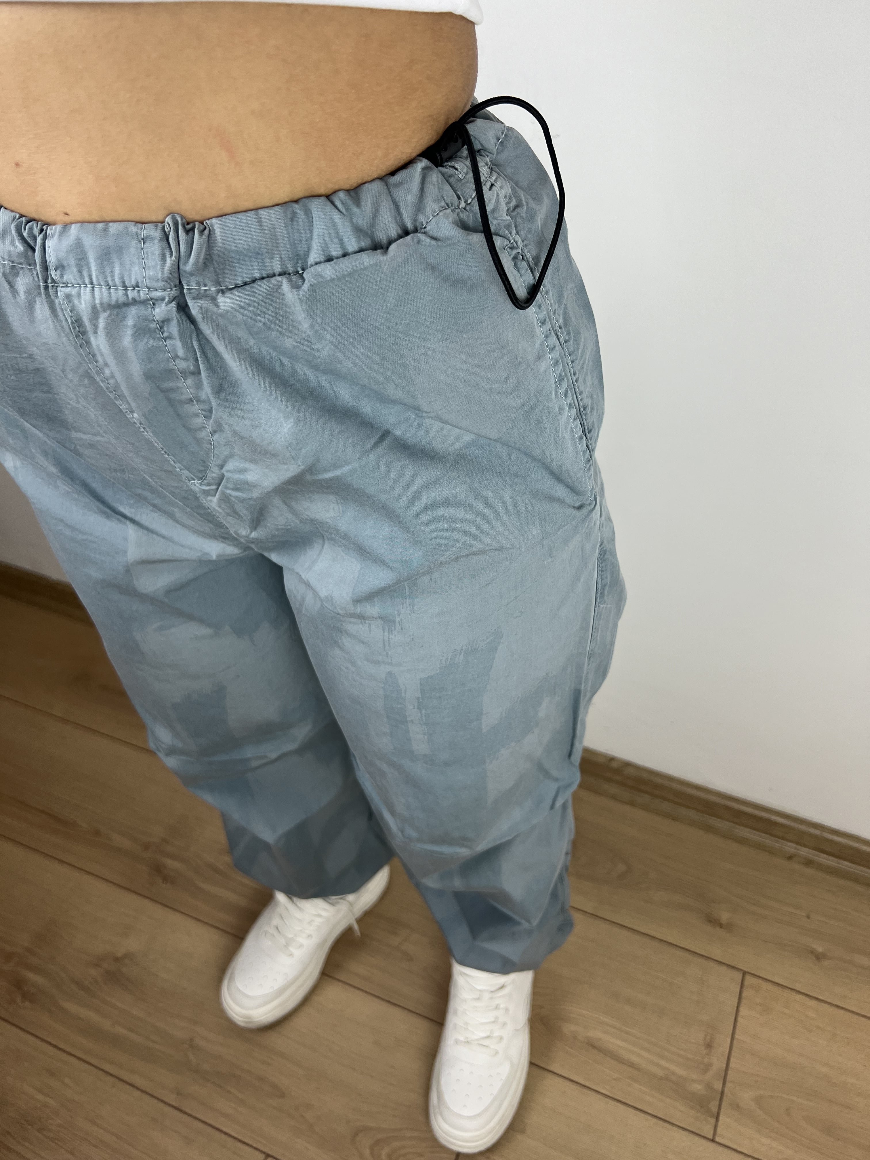 MAVİ DESENLİ PARAŞÜT PANTALON