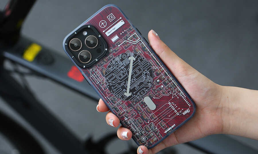 iPhone 13 Pro Kılıf YoungKit Technology Serisi Kılıf