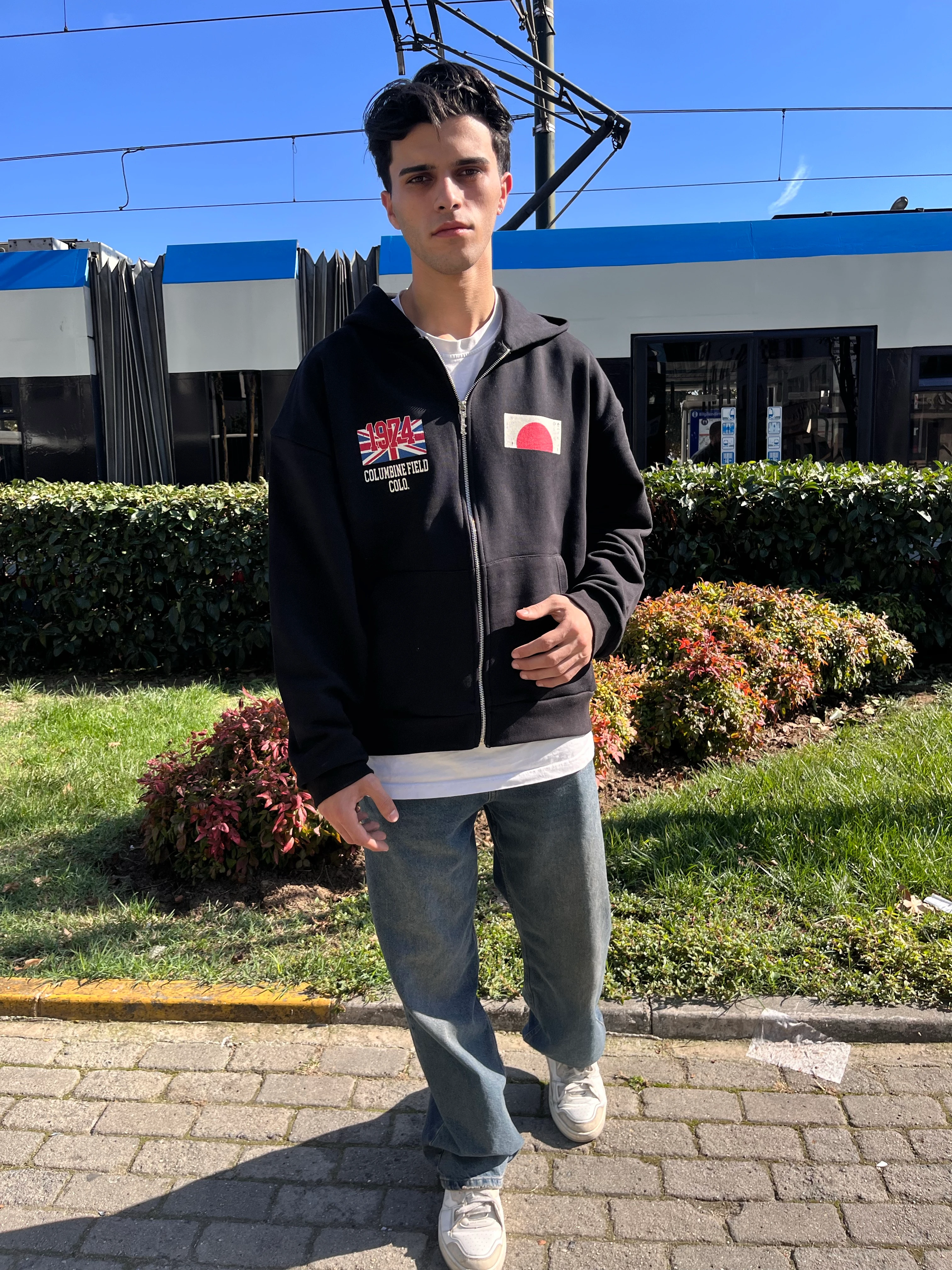  DİEGONEL WAR BASKILI ZİP - SİYAH