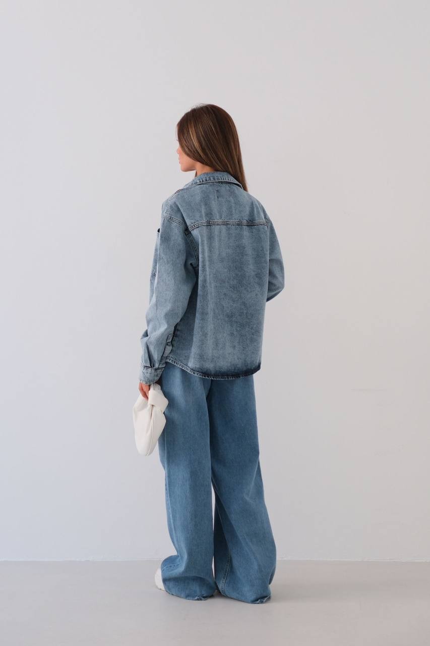Gekko Oversize Women's Denim Shirt with Pockets