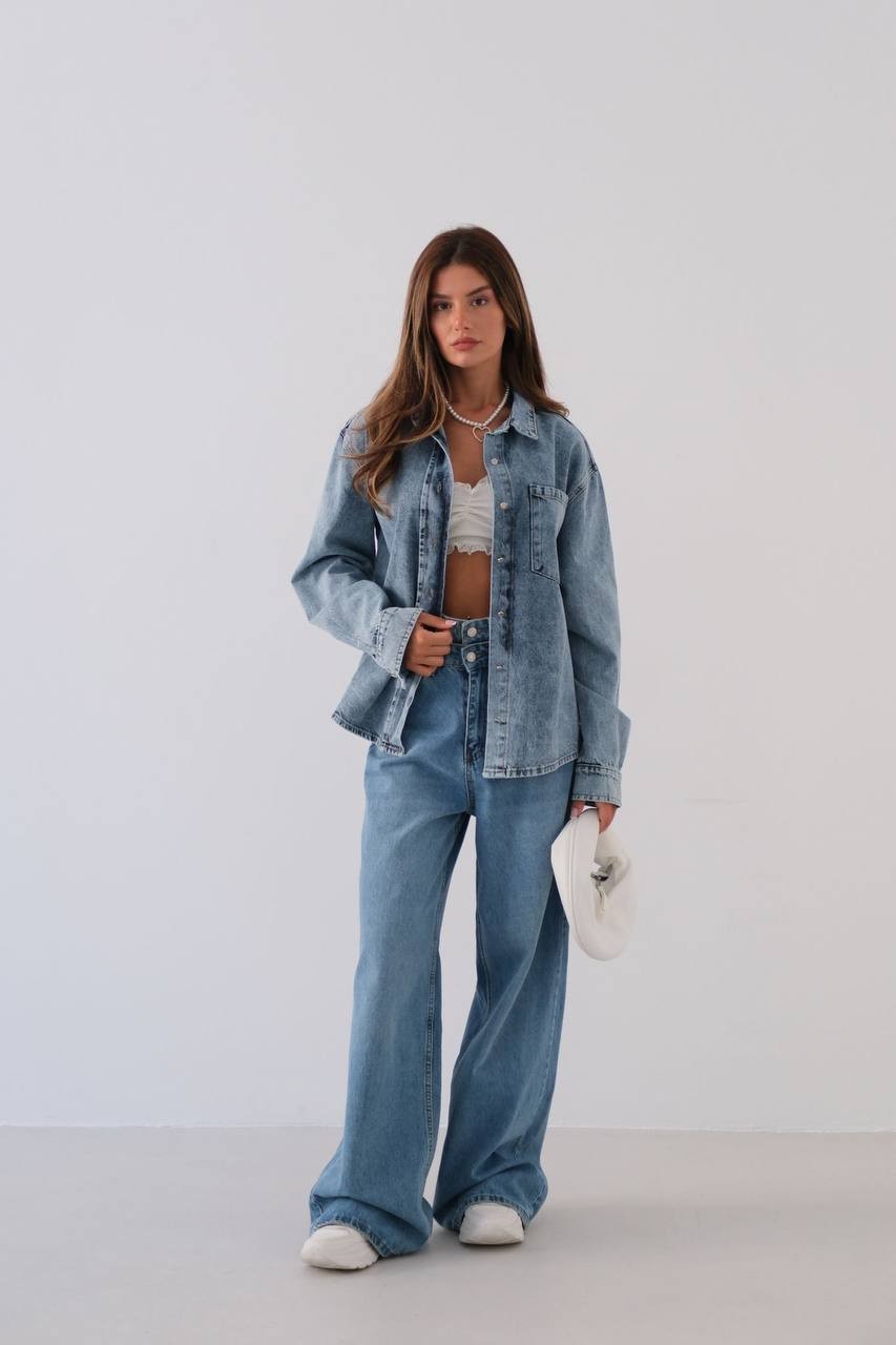 Gekko Oversize Women's Denim Shirt with Pockets