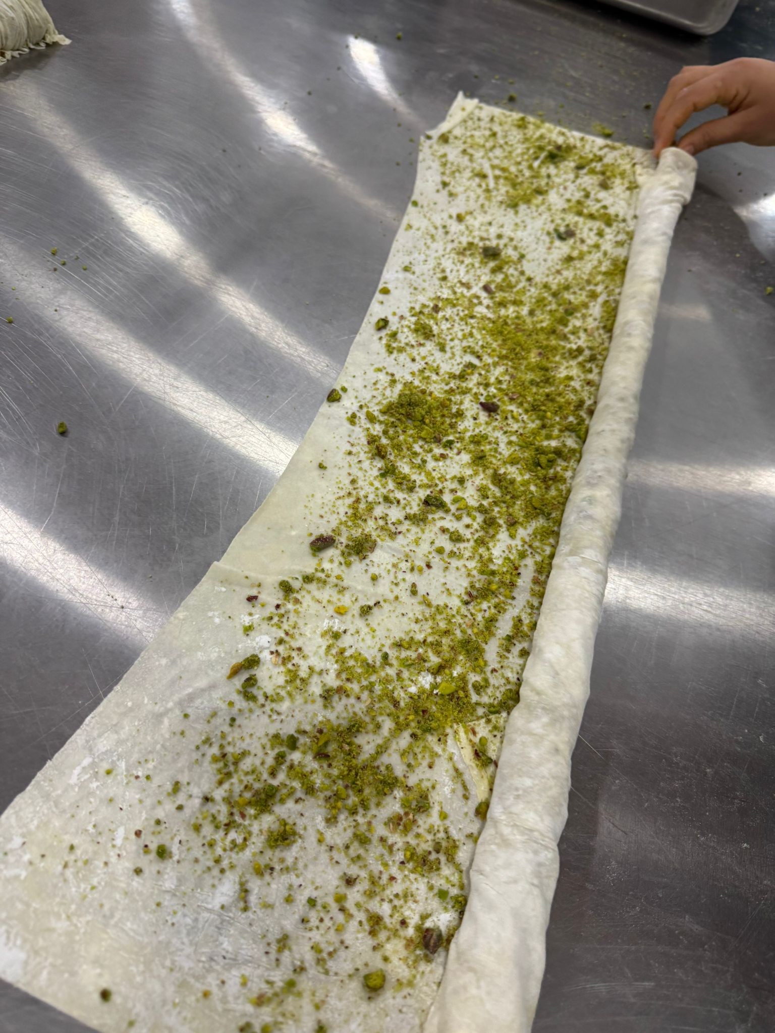 FISTIKLI SARI BURMA TATLISI