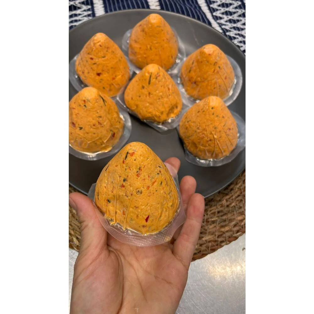 Yöresel Küflü Çökelek (Sürk) 1 kg İnek Sütünden Üretilmiştir