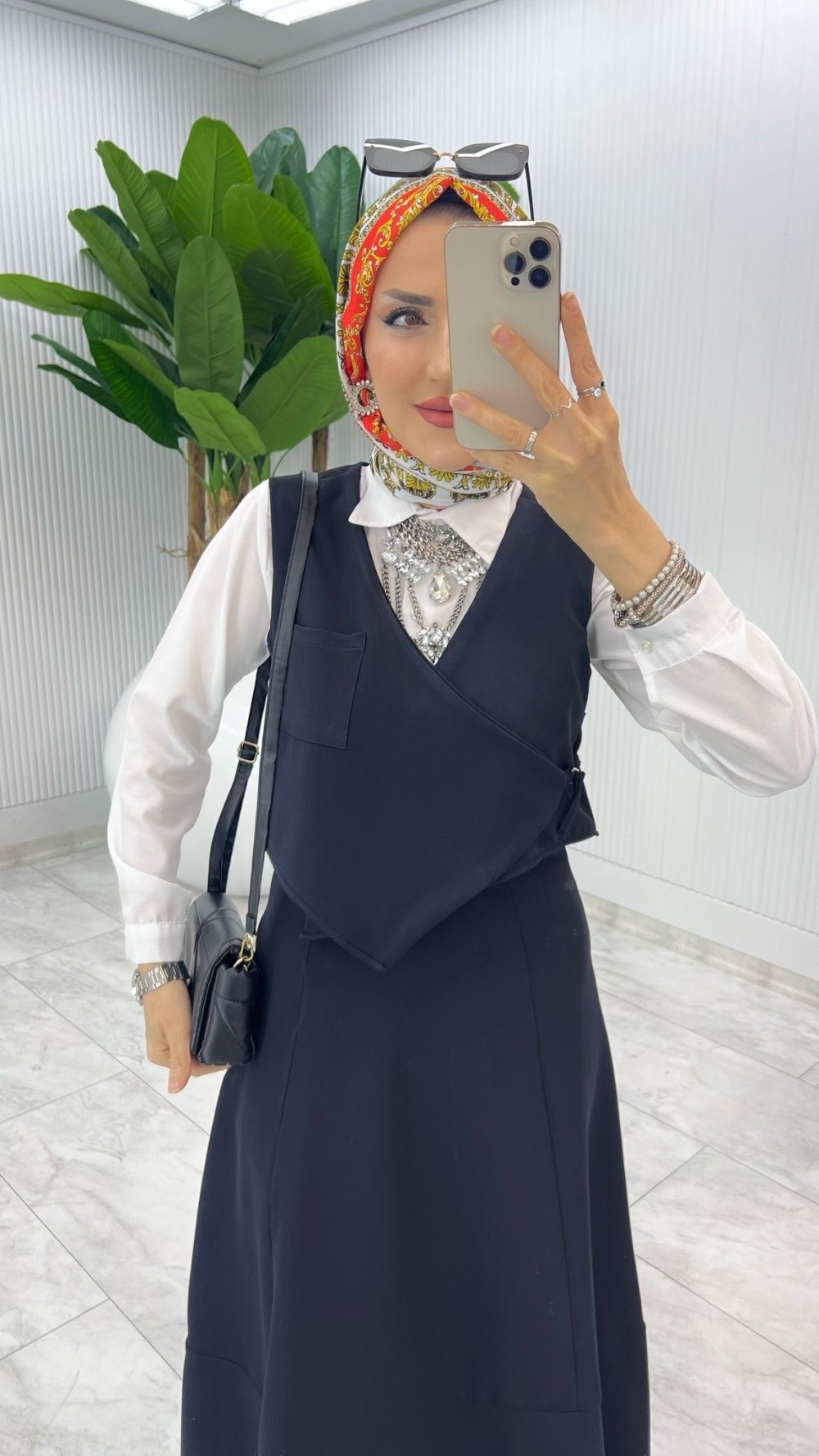 Siyah Nihal Etekli Takım Tesettür Giyim