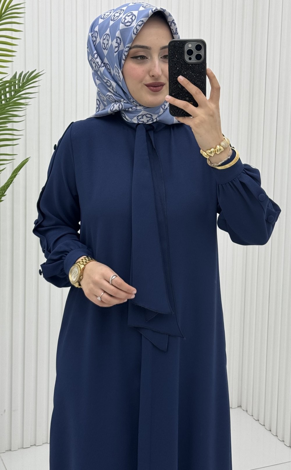 Roza Ferace Lacivert