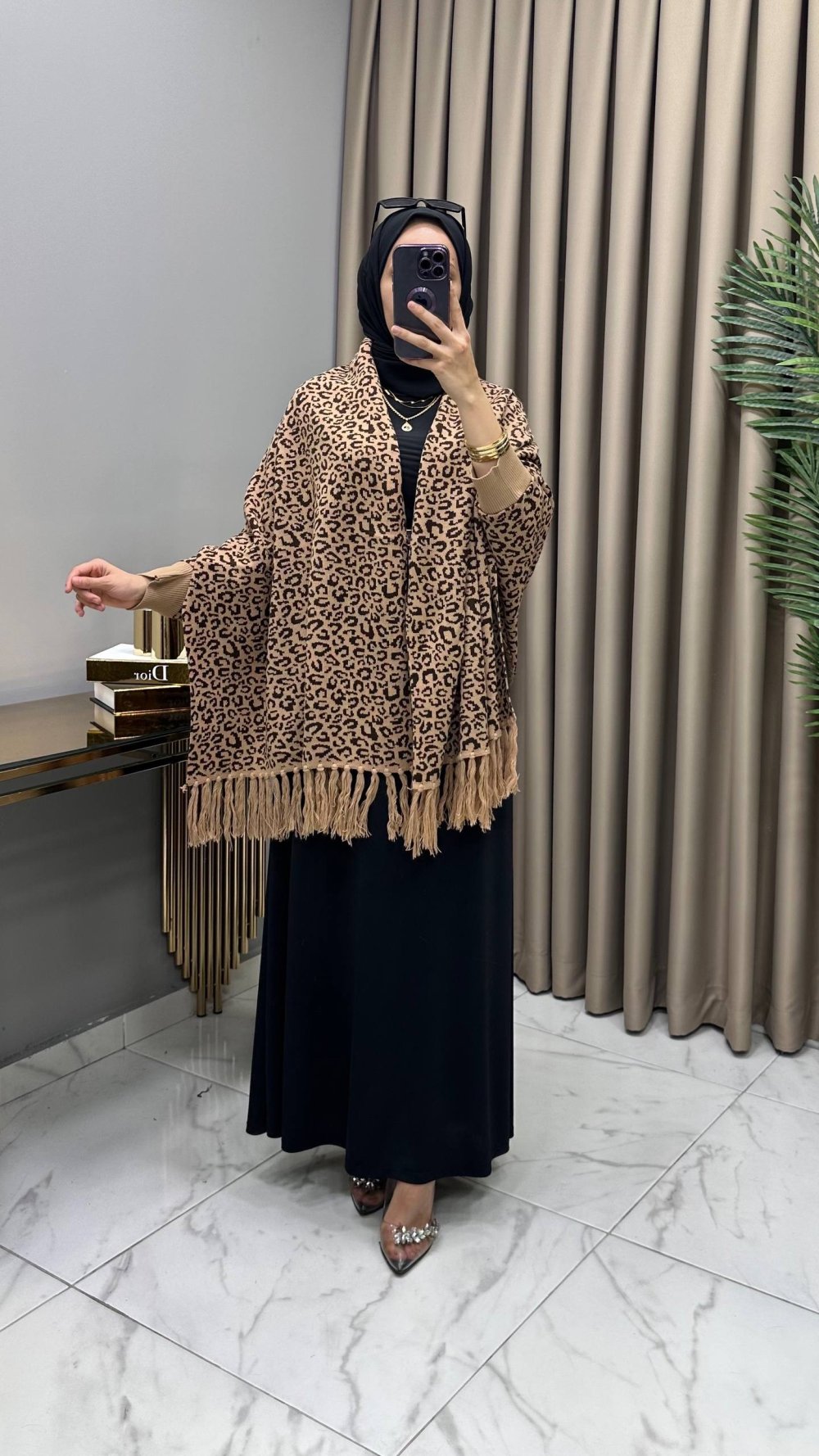 Leopar Kollu Şal Panço Vizon