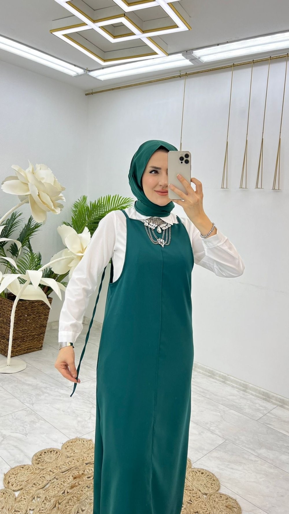 Zümrüt Nesrin Salopet Veya Takım Tesettür Giyim
