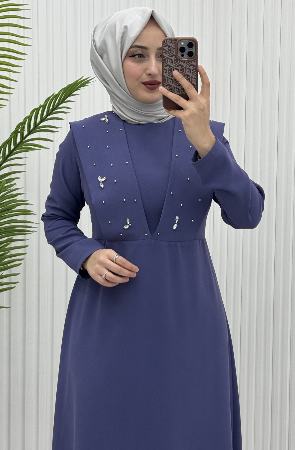 Royal Abiye Lila