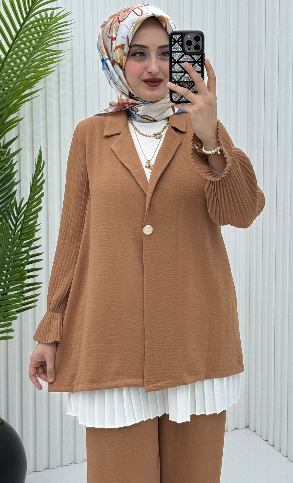 Burcu Takım Sütlü Kahve