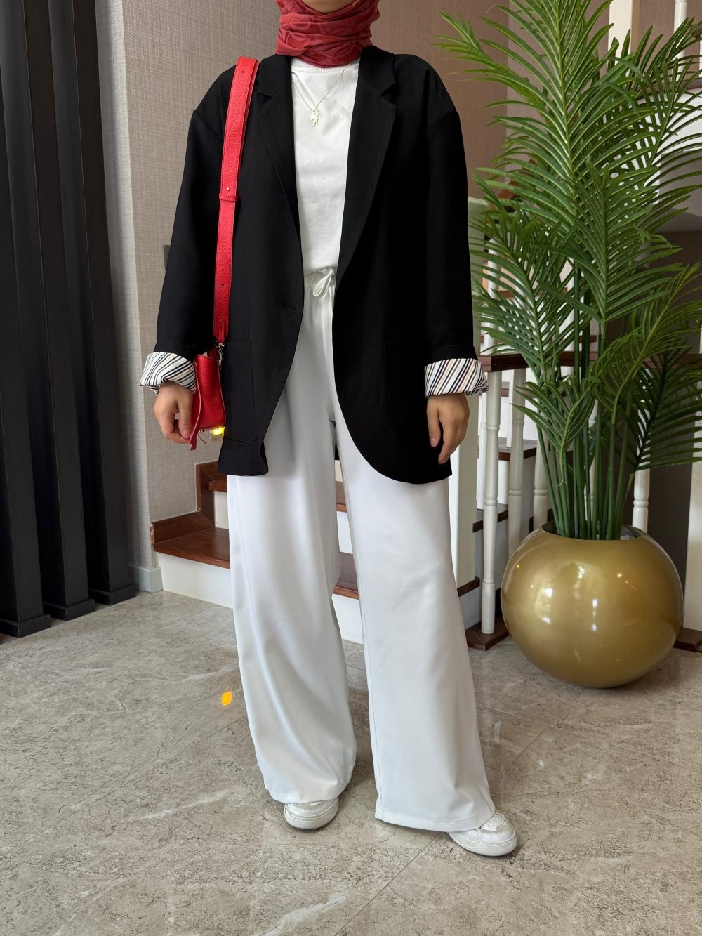 Carleen Ceket