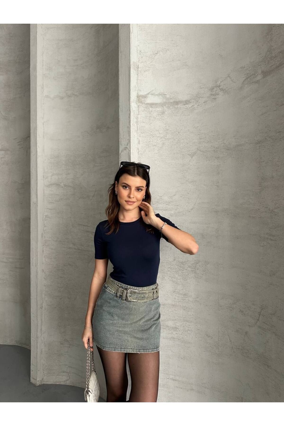 Slim Fit Crop Body Tişört