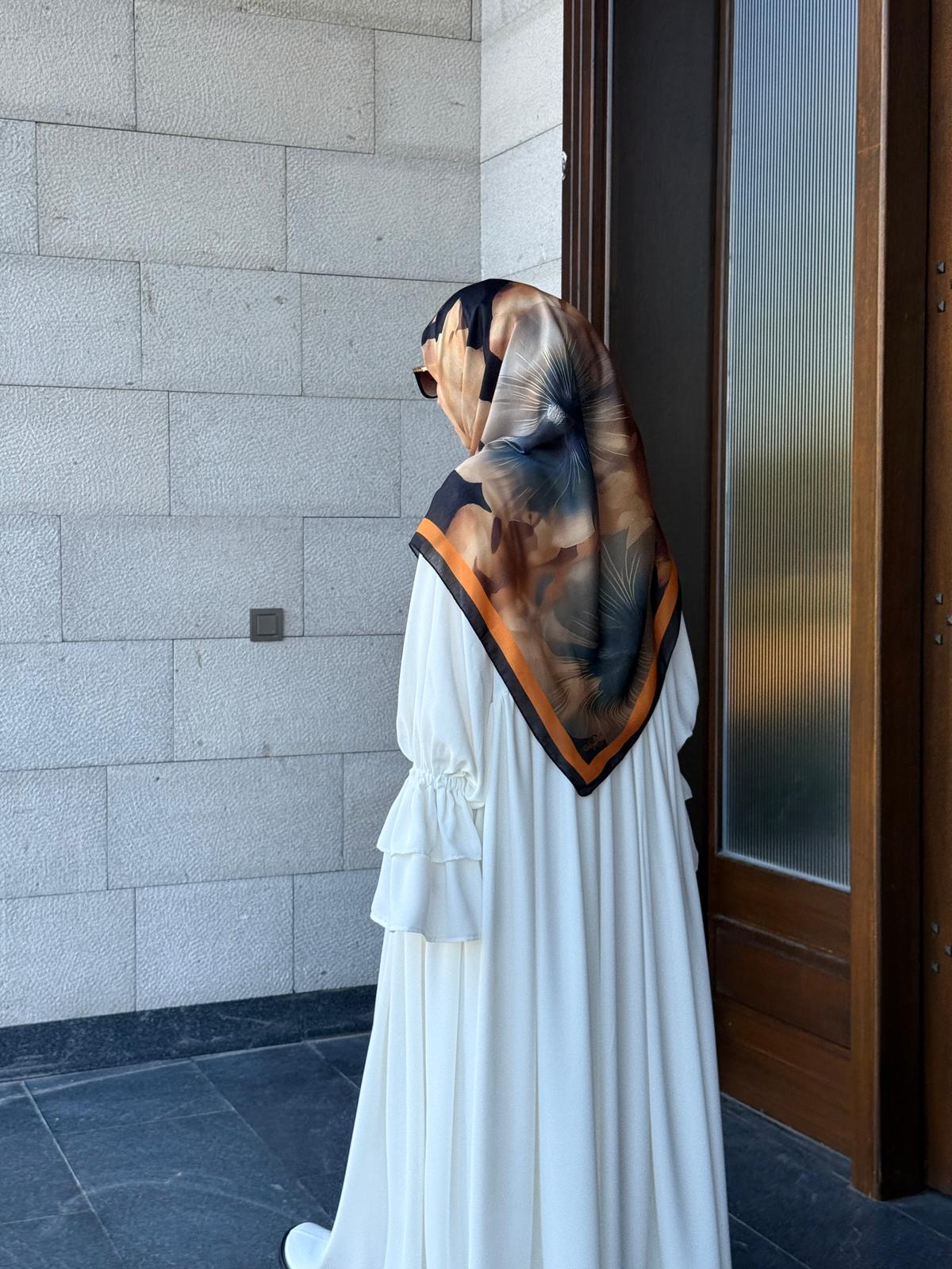 Pamuklu Flora Desen Eşarp-Siyah/Gold